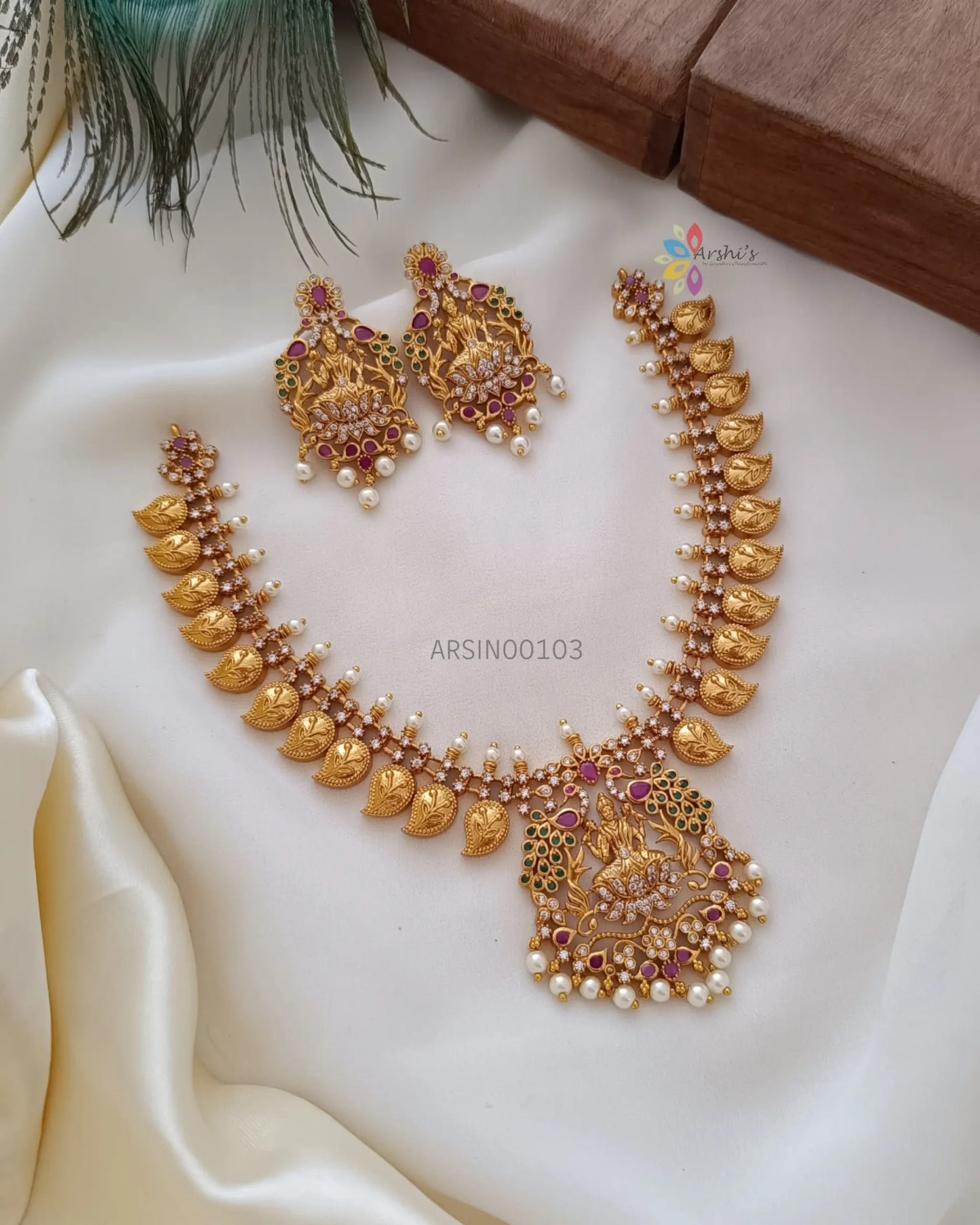 Imitation Grand Lakshmi Mango Necklace