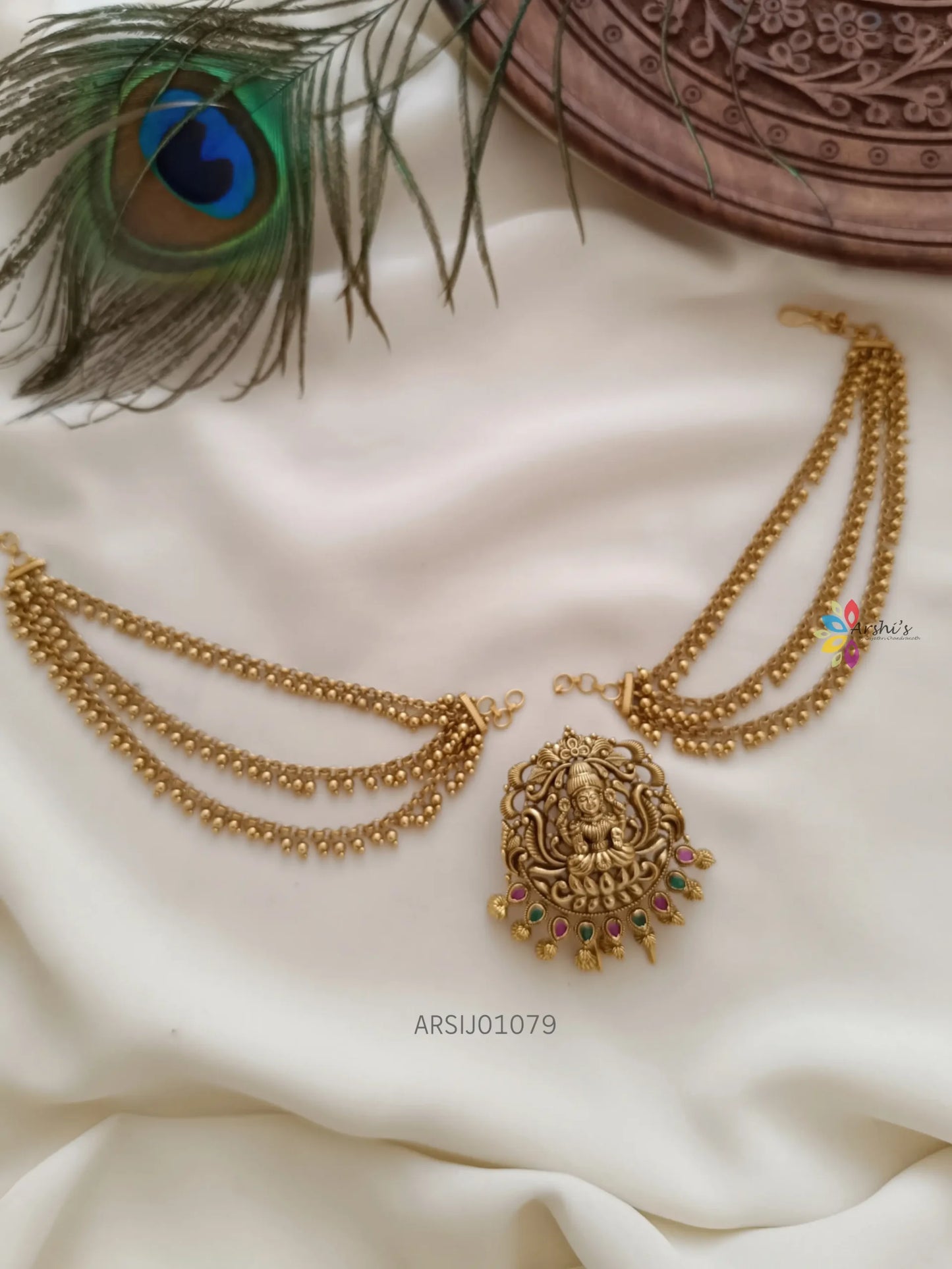 Lakshmi Hair Brooch with Gold Layer Chain