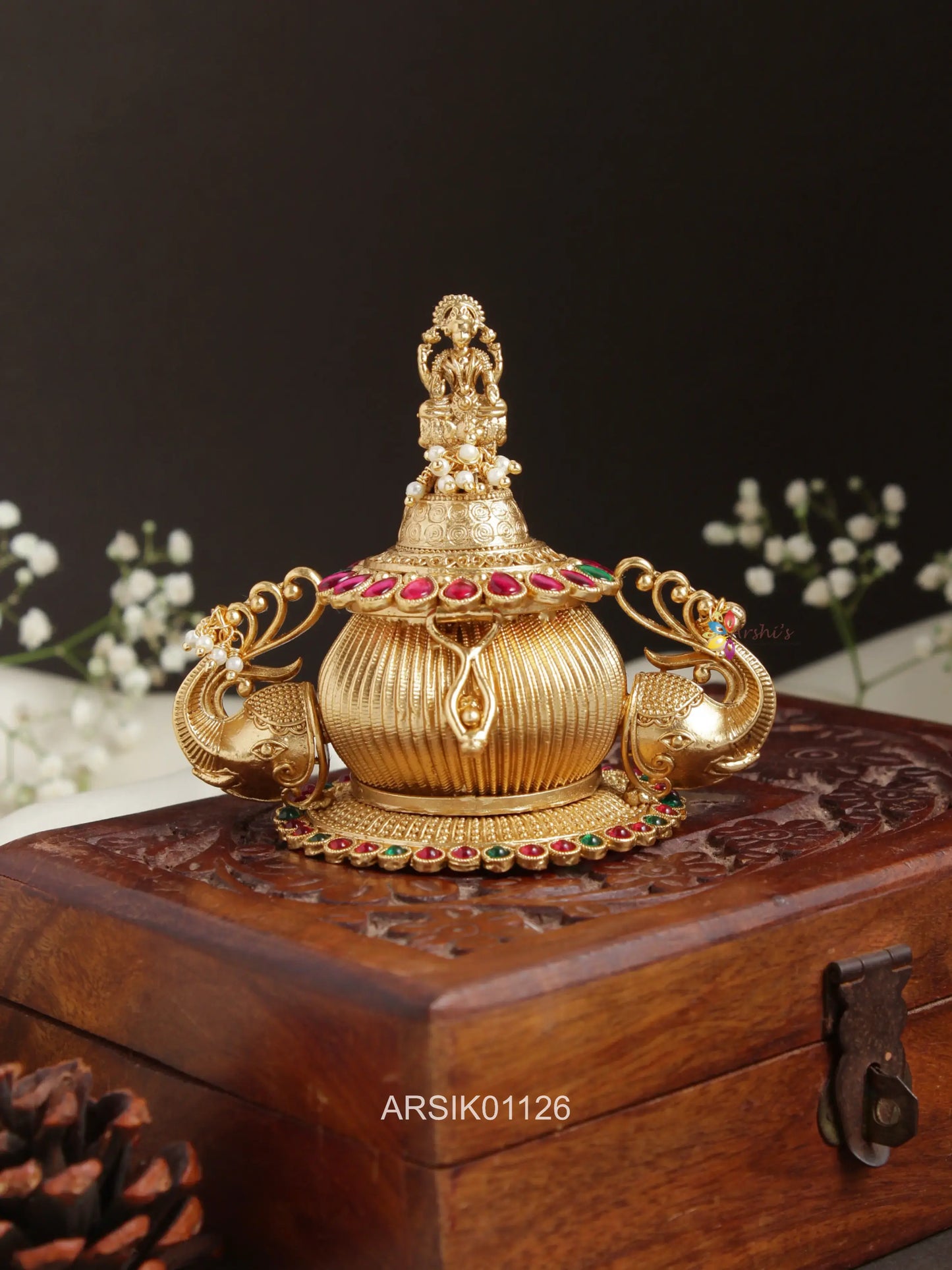 Dual elephant Idol with Lakshmi Kumkum Box