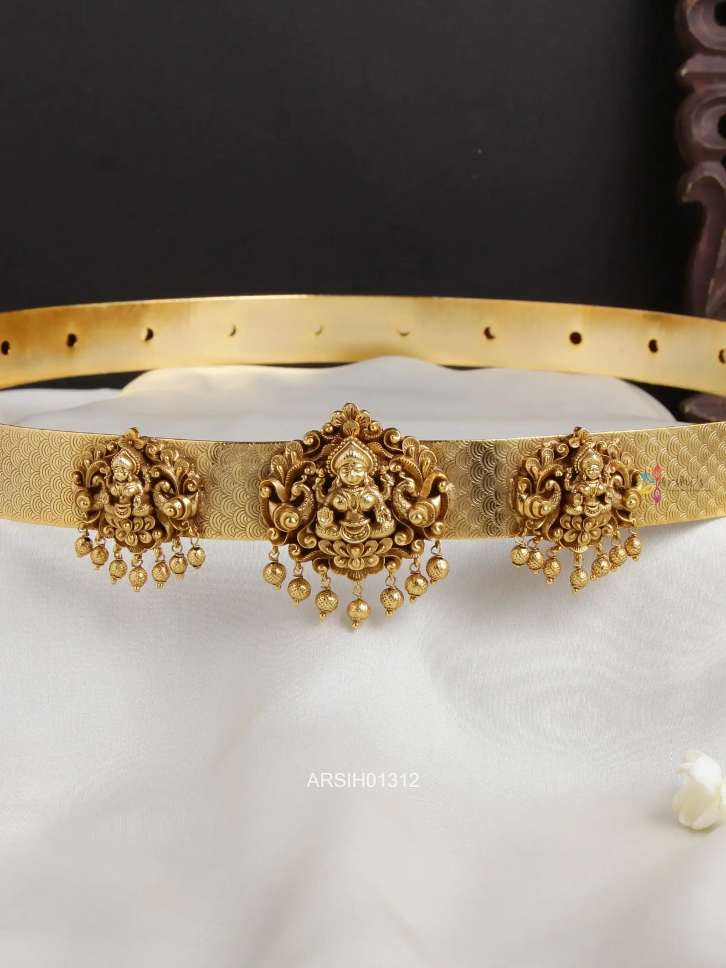 Three Lakshmi Pendant Hipbelt