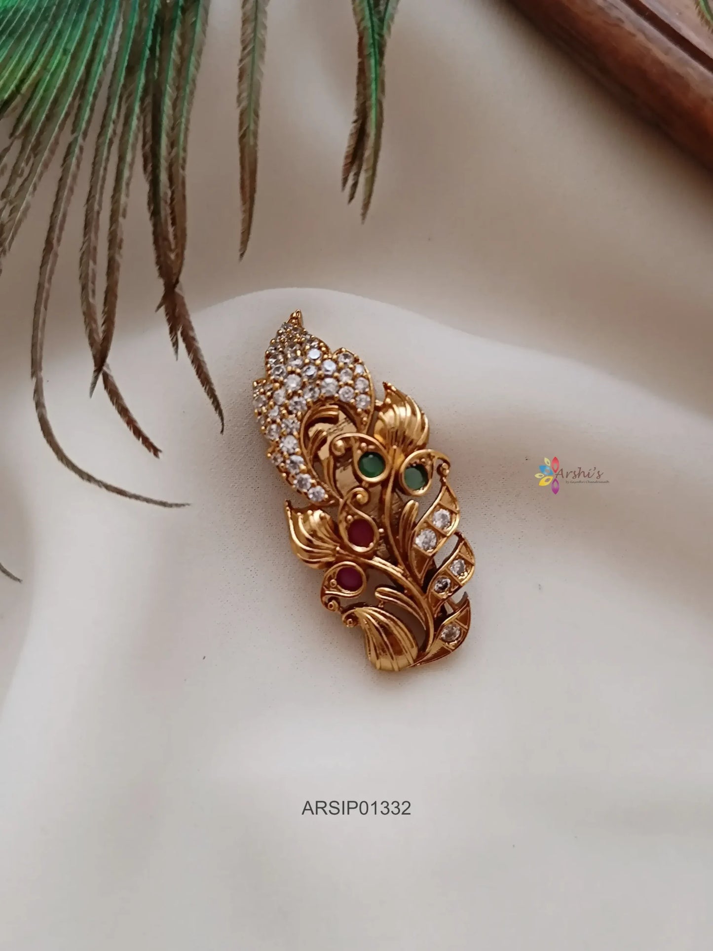 Elegant Stone Design Sareepin