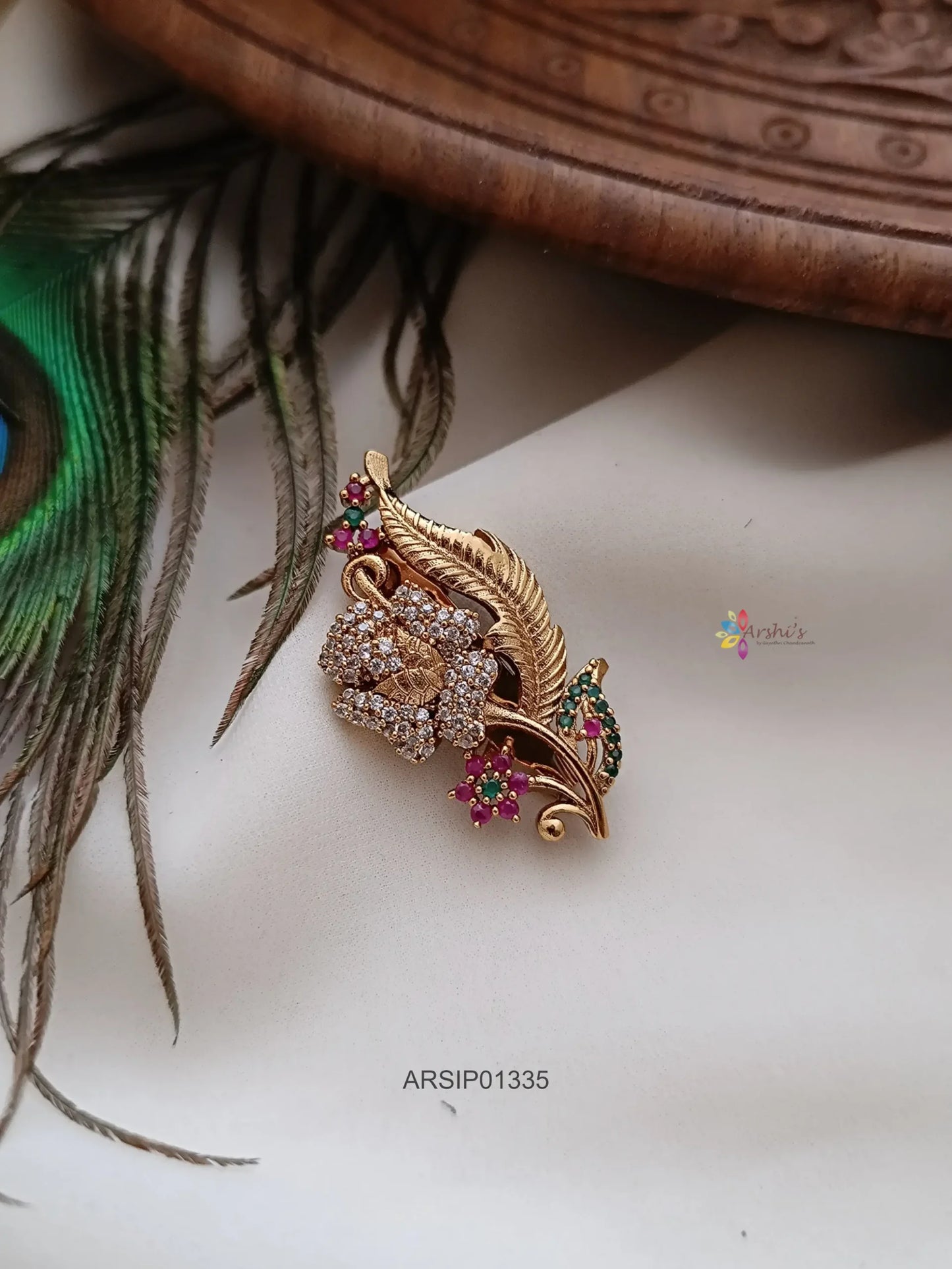 Classic Design Sareepin