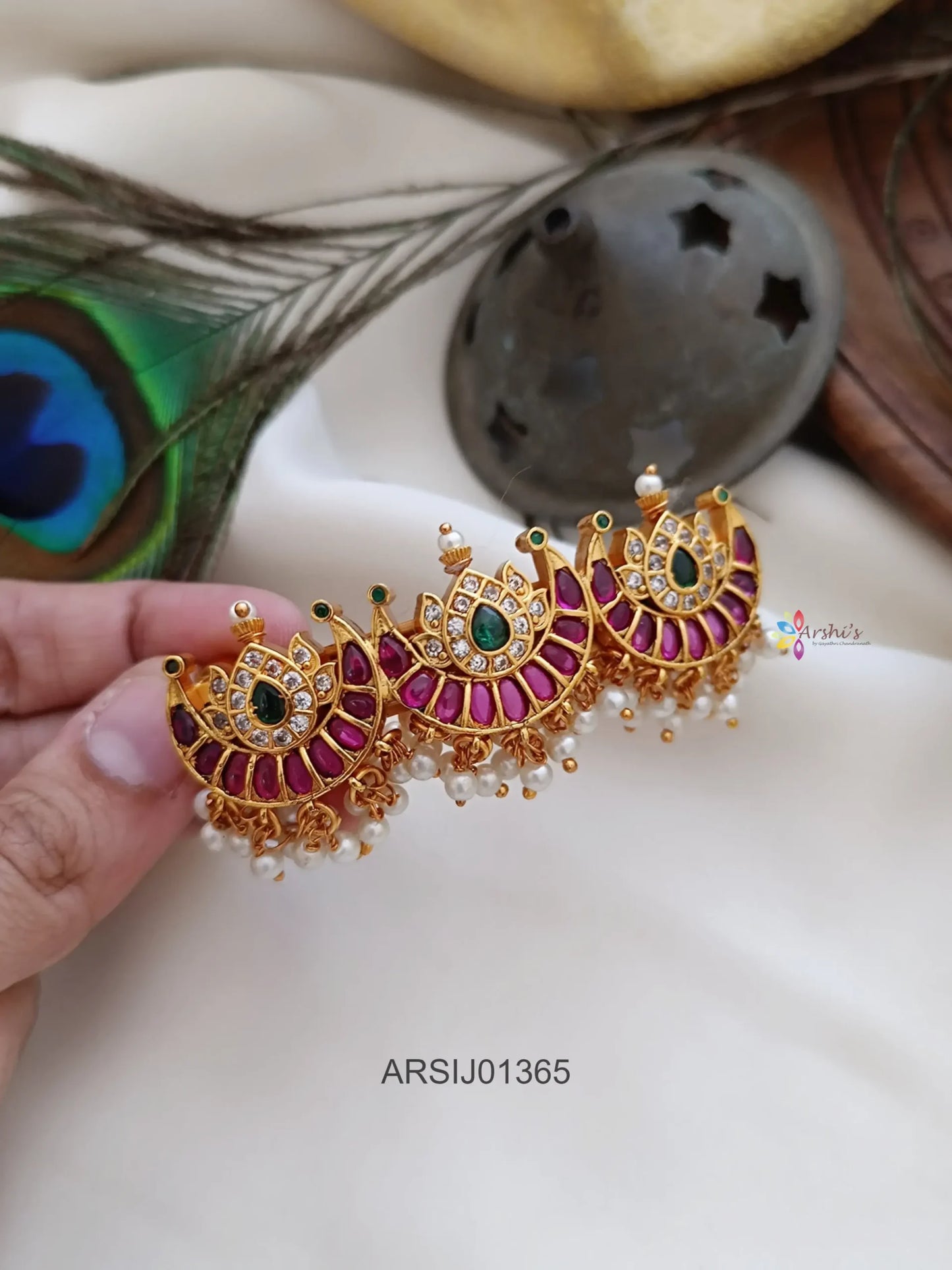 Three Half Moon Design Hair Clip