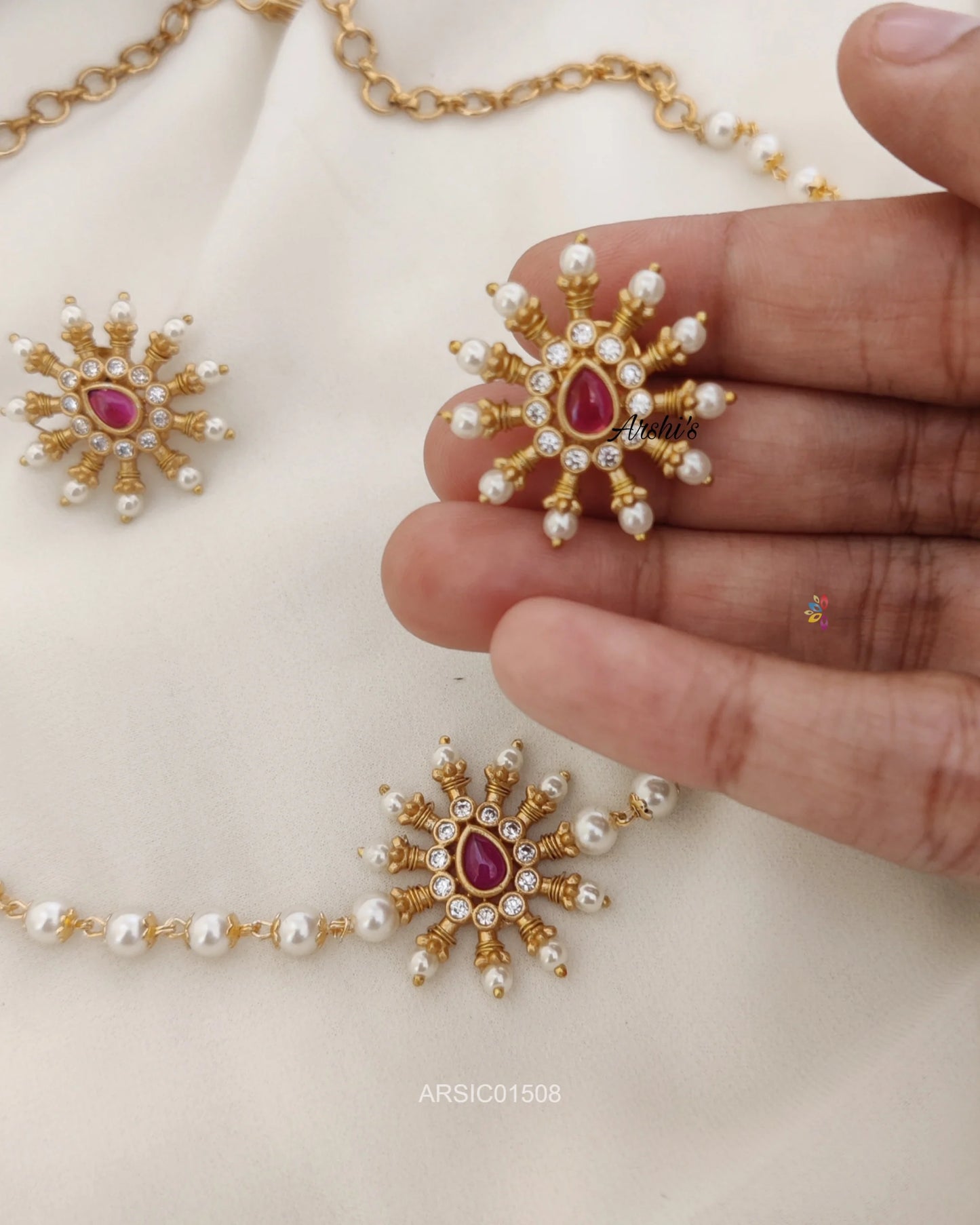 Single Layer Pearl Choker