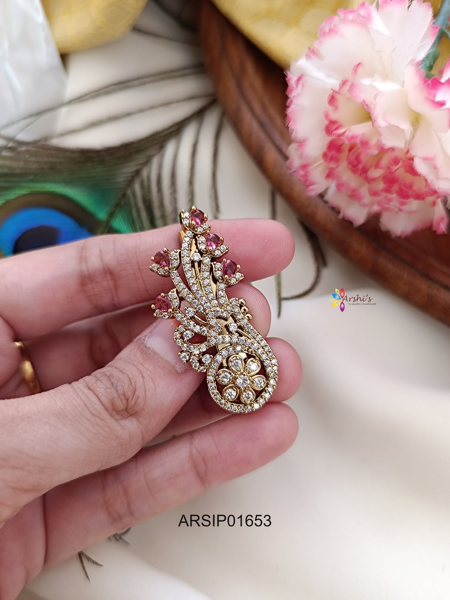 Flower Design White and Red Stone Sareepin