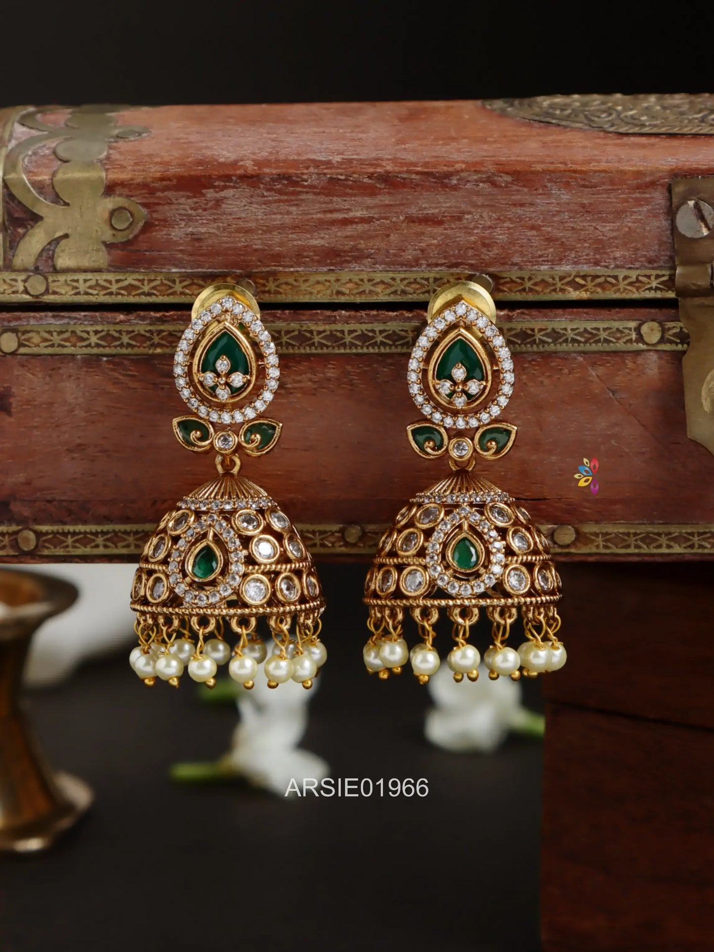 Emerald Leaf Design Jhumka