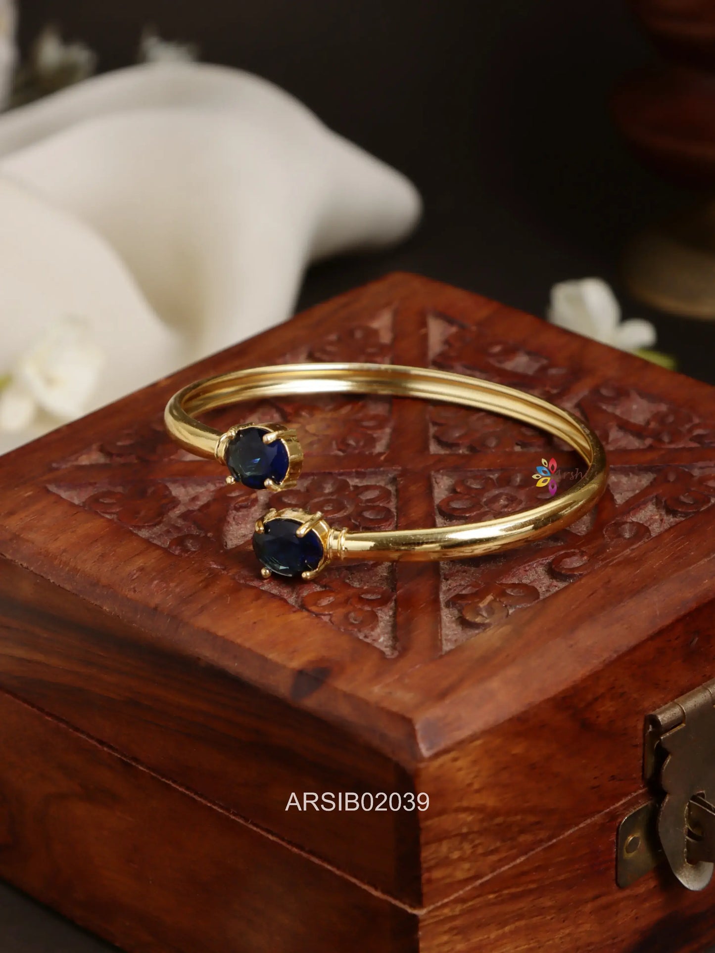 Oval Blue Stone Bracelet bangle