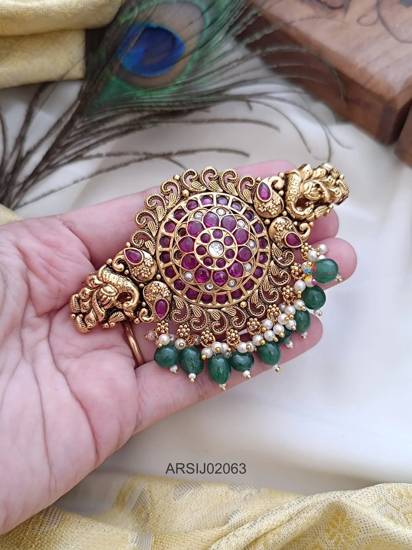 Flower Kemp Stone Green Bead Hair Clip