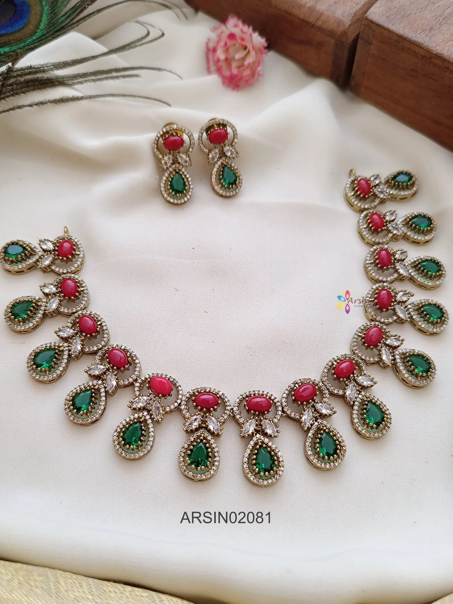 Coral Emerald Stone Neckset