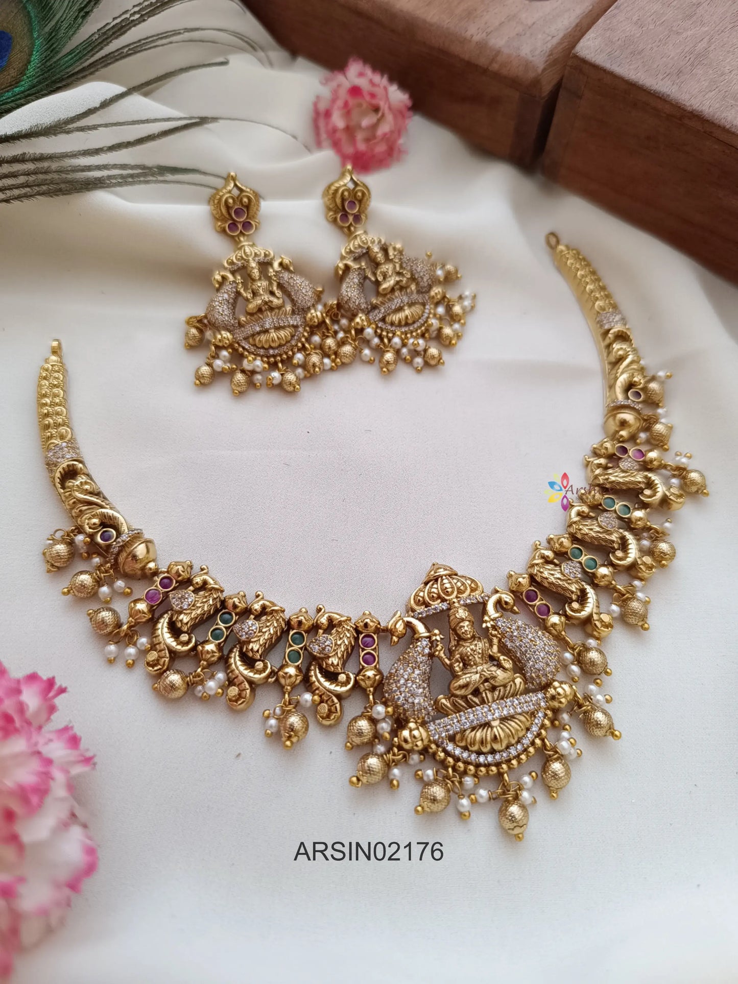 Antique Lakshmi and Peacock Design Neckset