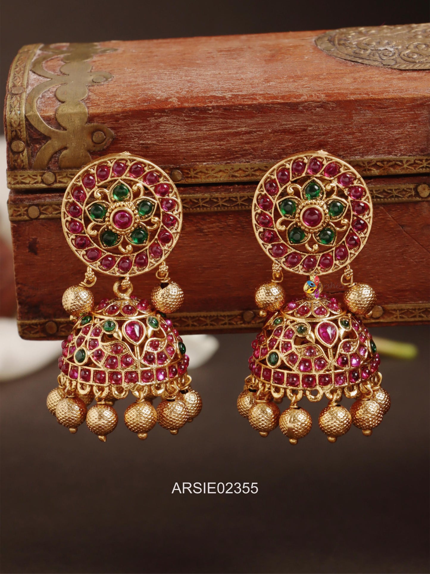 Round Design Kemp Sone Jhumka