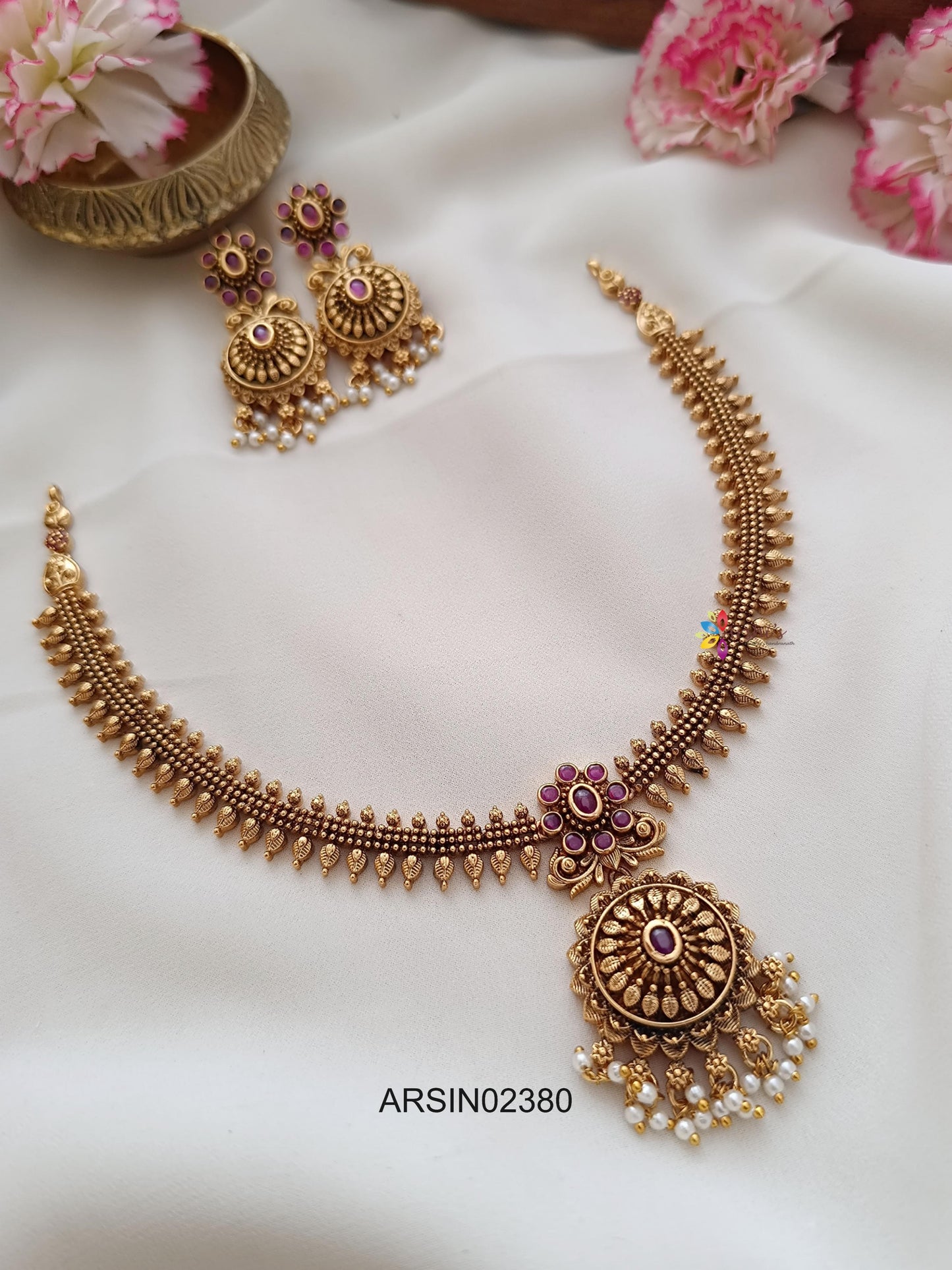 Antique Kemp Stone Necklace
