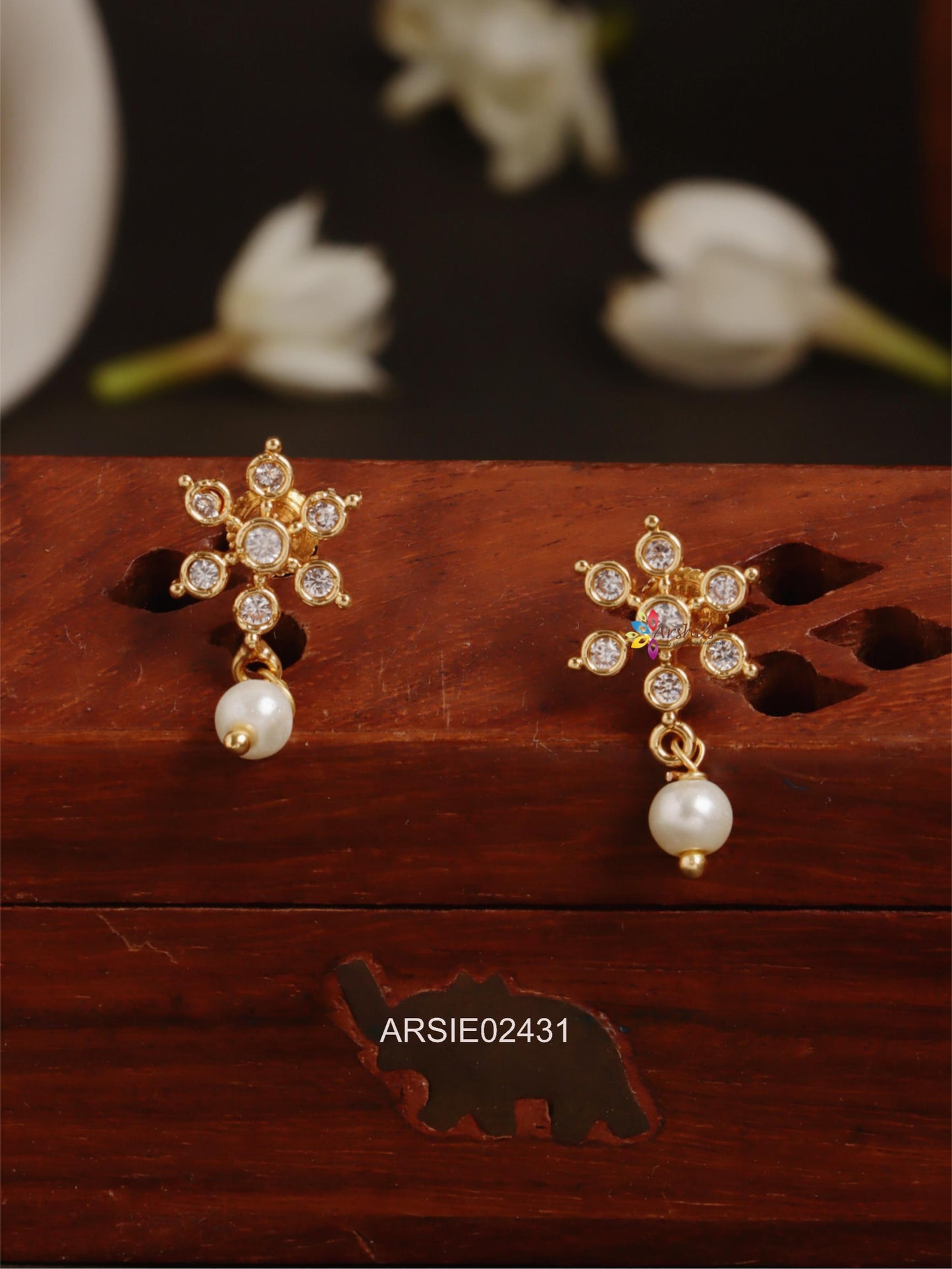 Diamond Look Like Flower Design Pearl Drop Earstuds