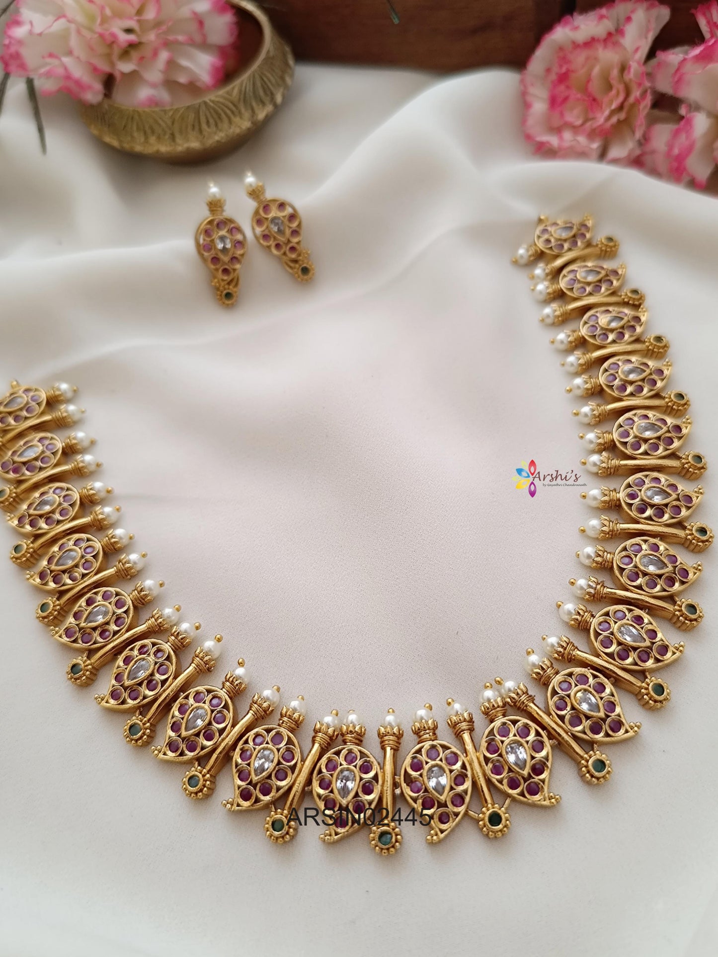 Mango Kemp and White Pearl Necklace