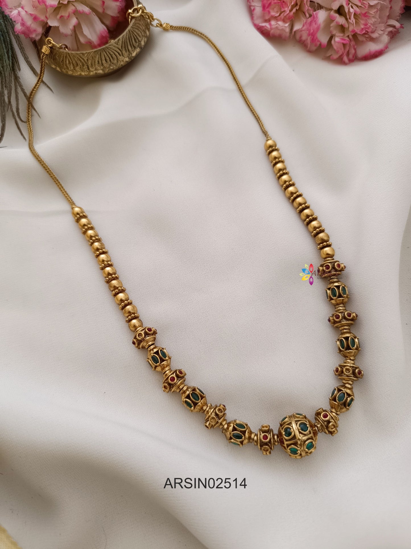 Antique Green Stone Gold Ball Necklace