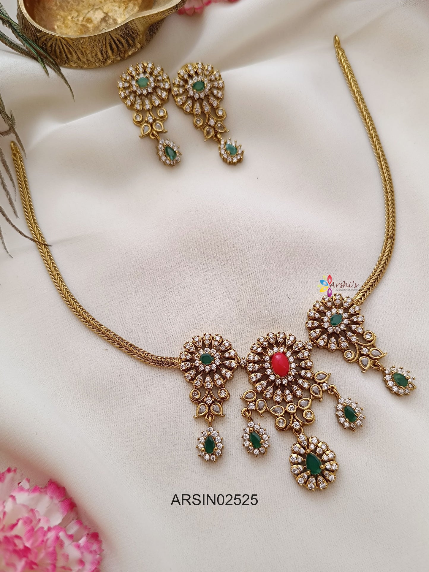 Victorian Pendant Attigai Necklace