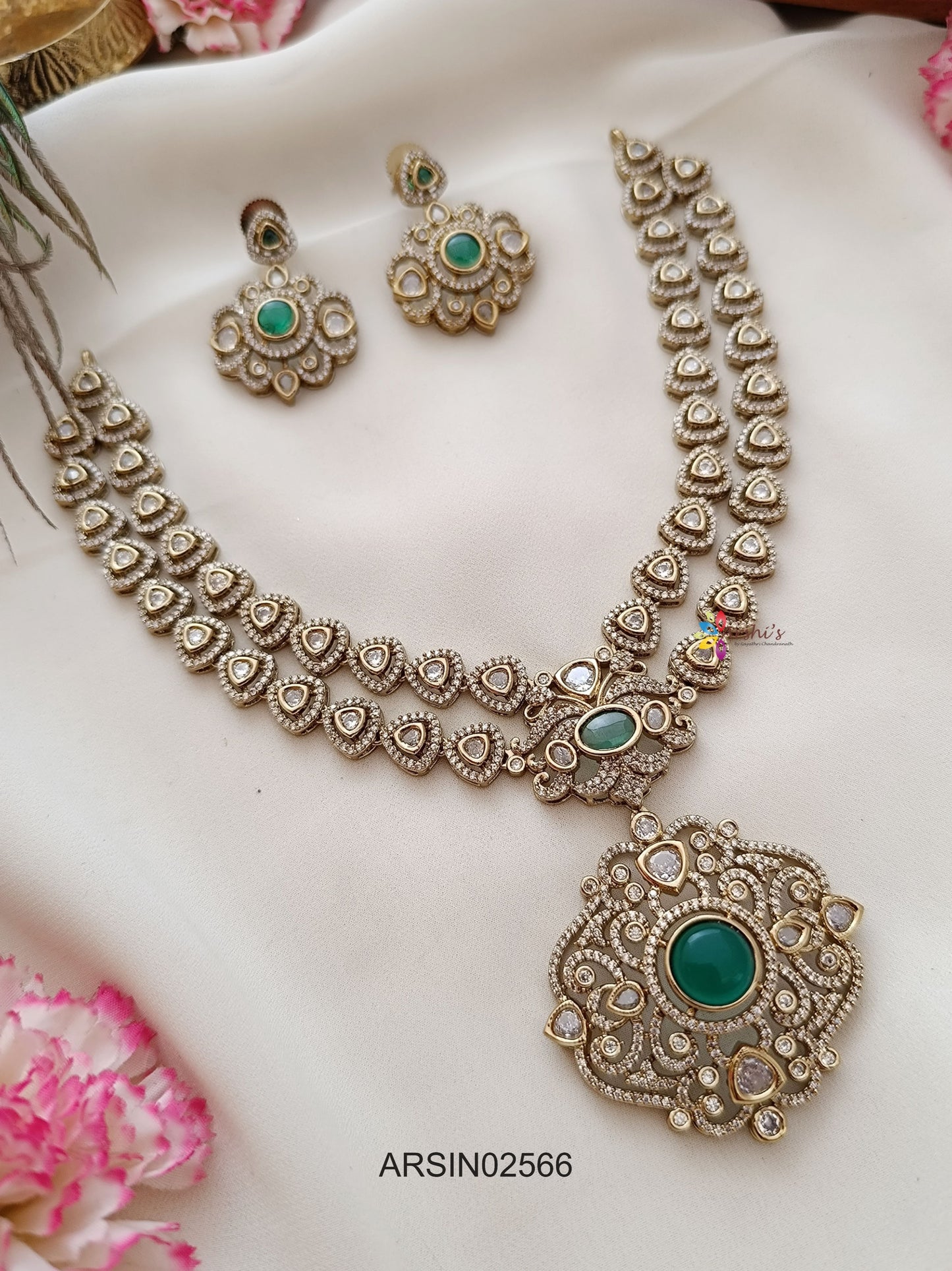 Tewo Layer Victorian Green Stone Necklace