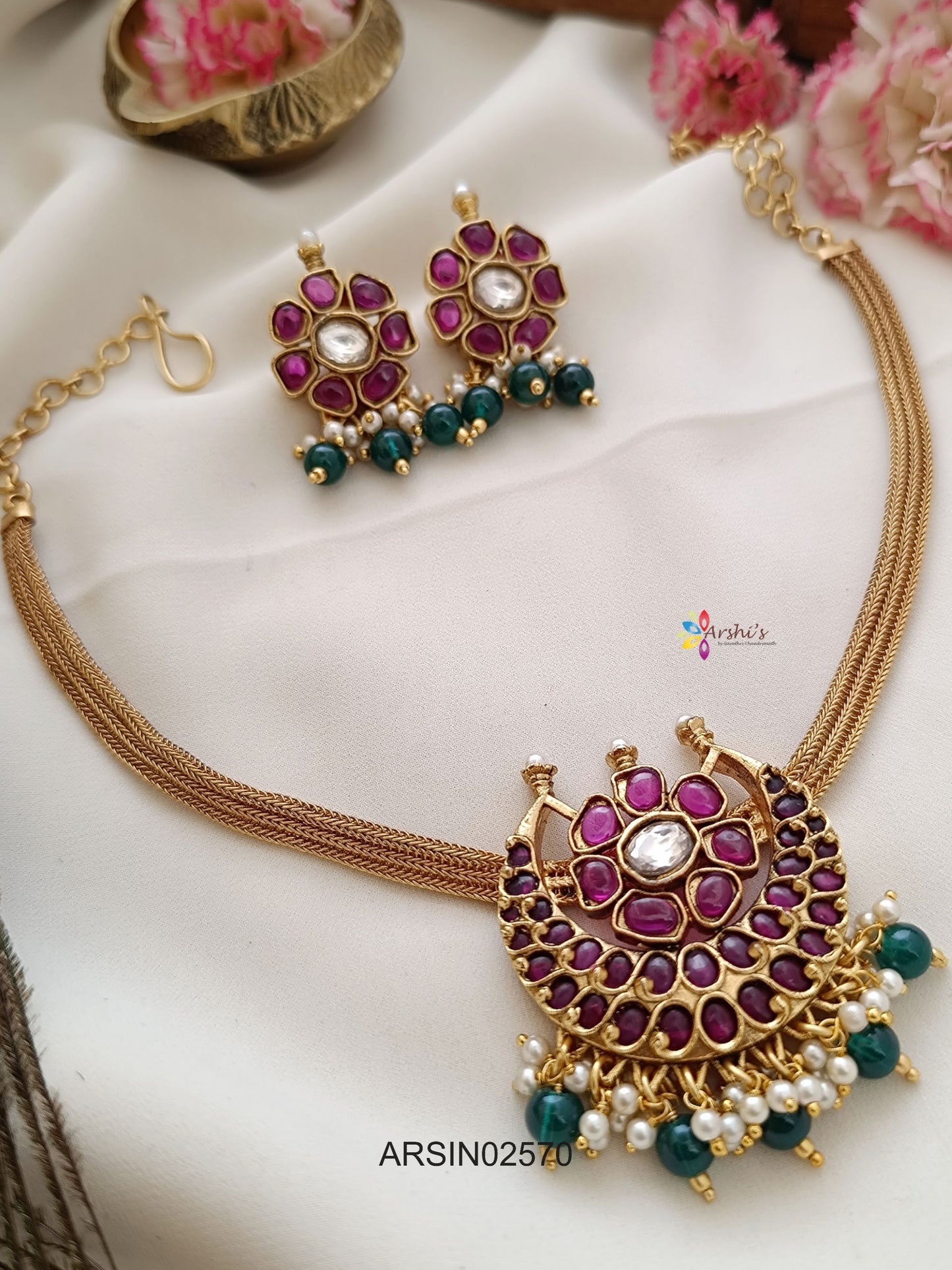 Moon Design Pendant Attidai Necklace