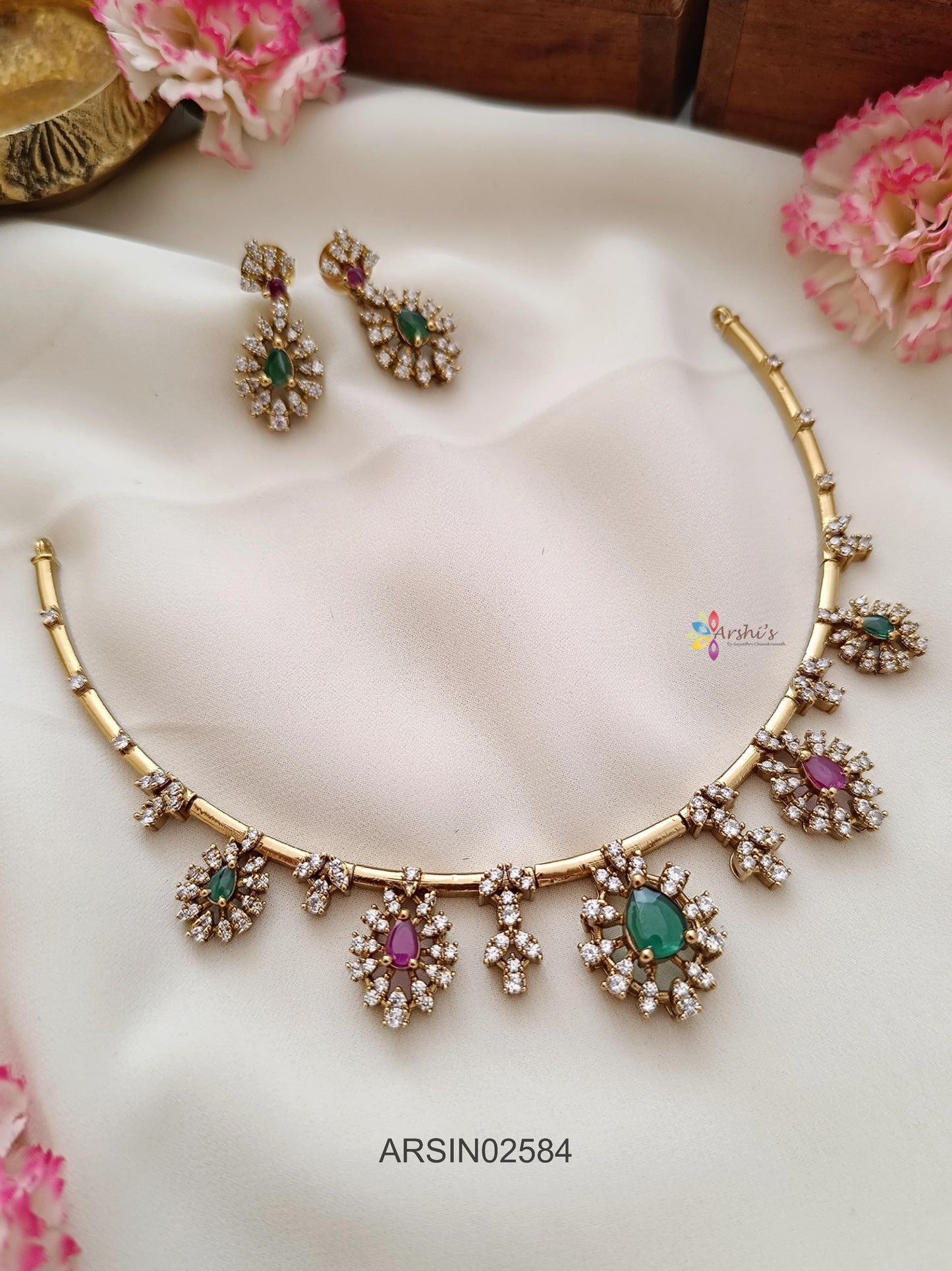 Halsi Stone Necklace