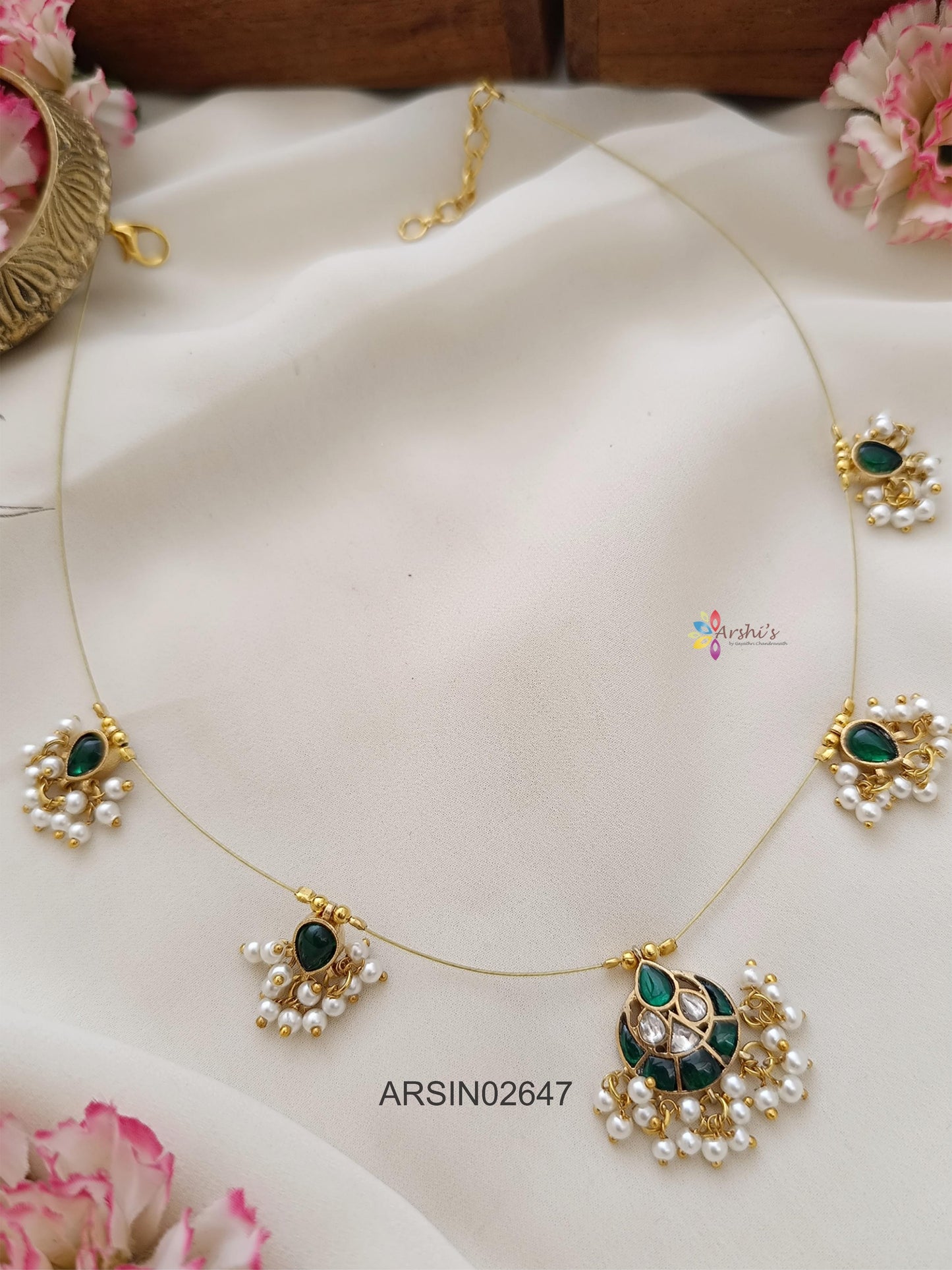 Emerald Stone Invisible Necklace