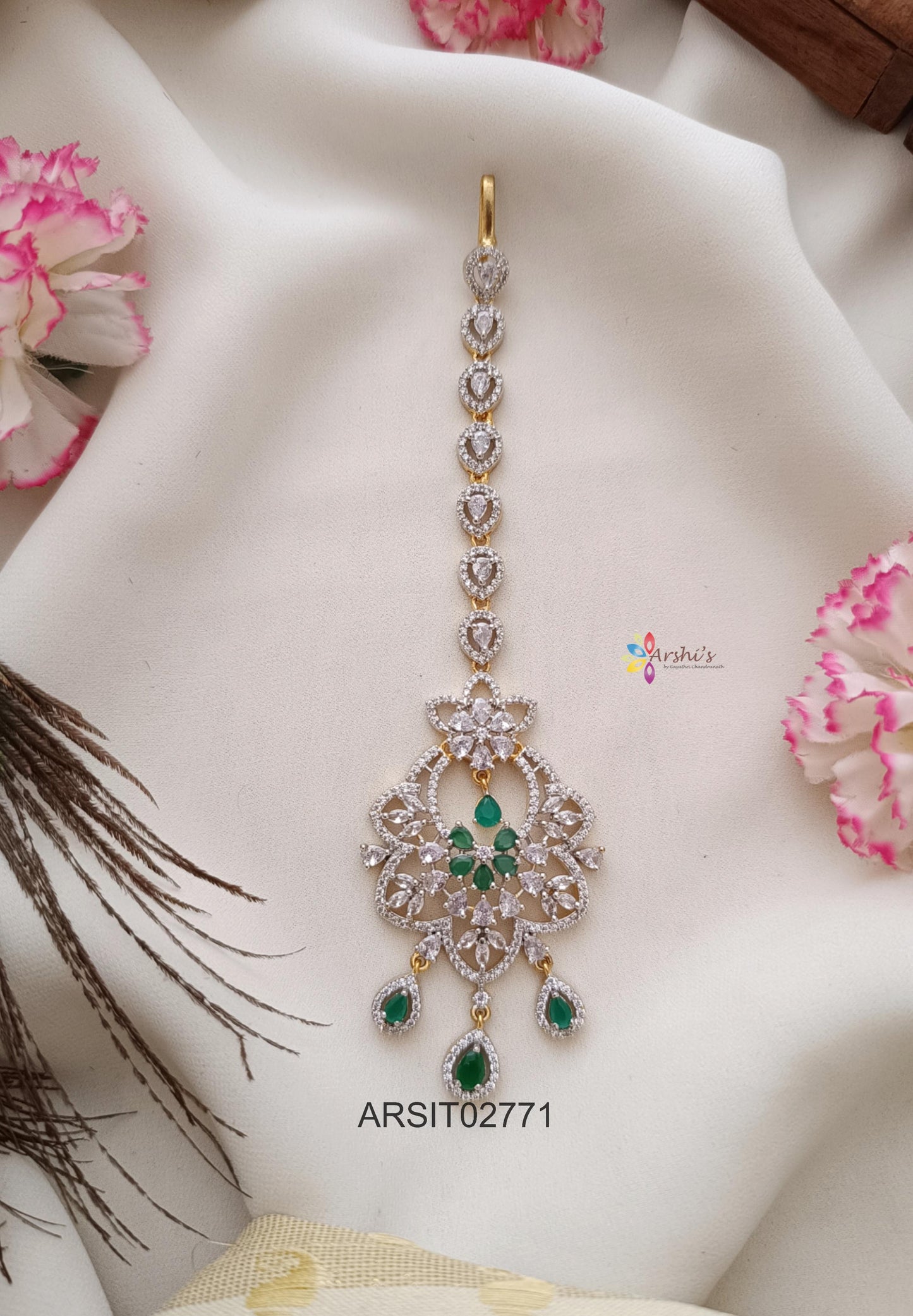 Diamond Look Like Green Stone Maangtikka