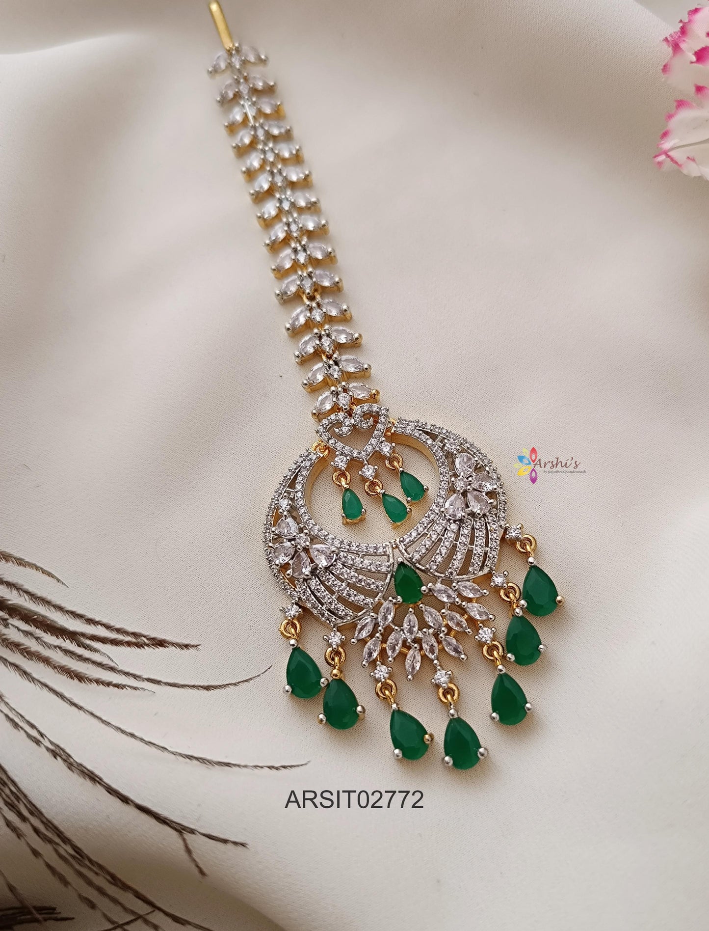 Diamond Look Like Green Stone Maangtikka