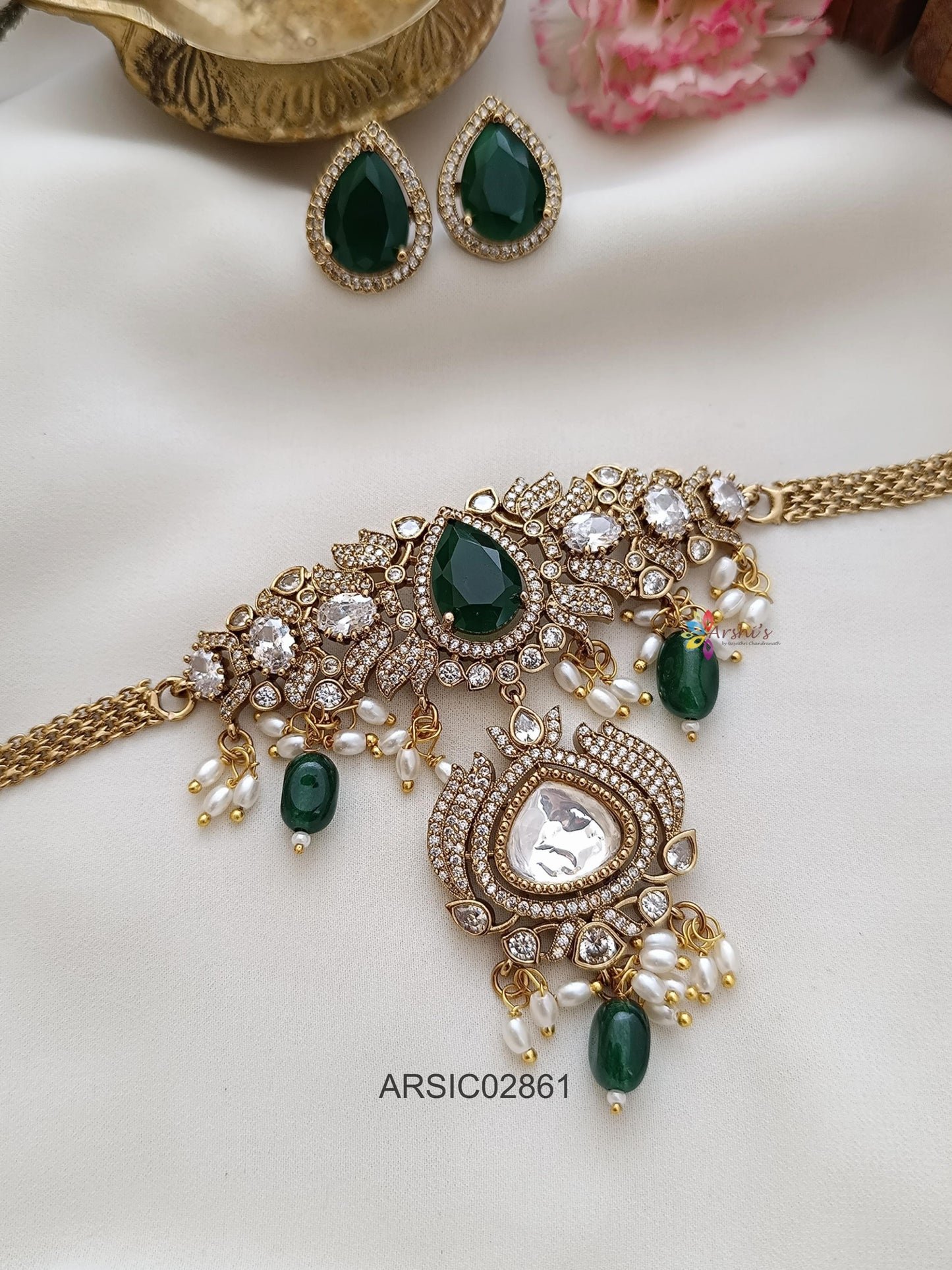 Kundan Emerald Stone Choker