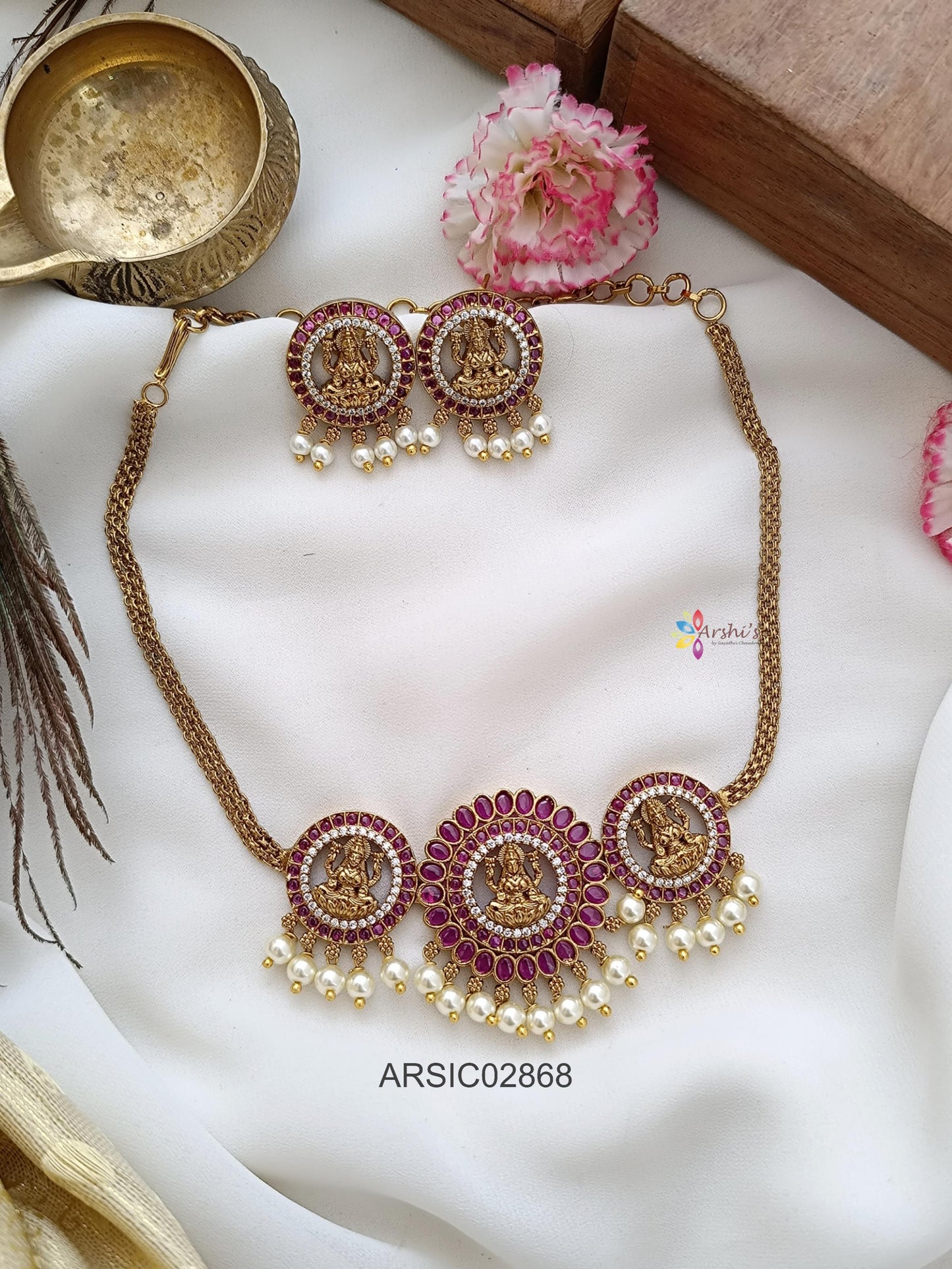 Lakshmi Kemp Stone Choker