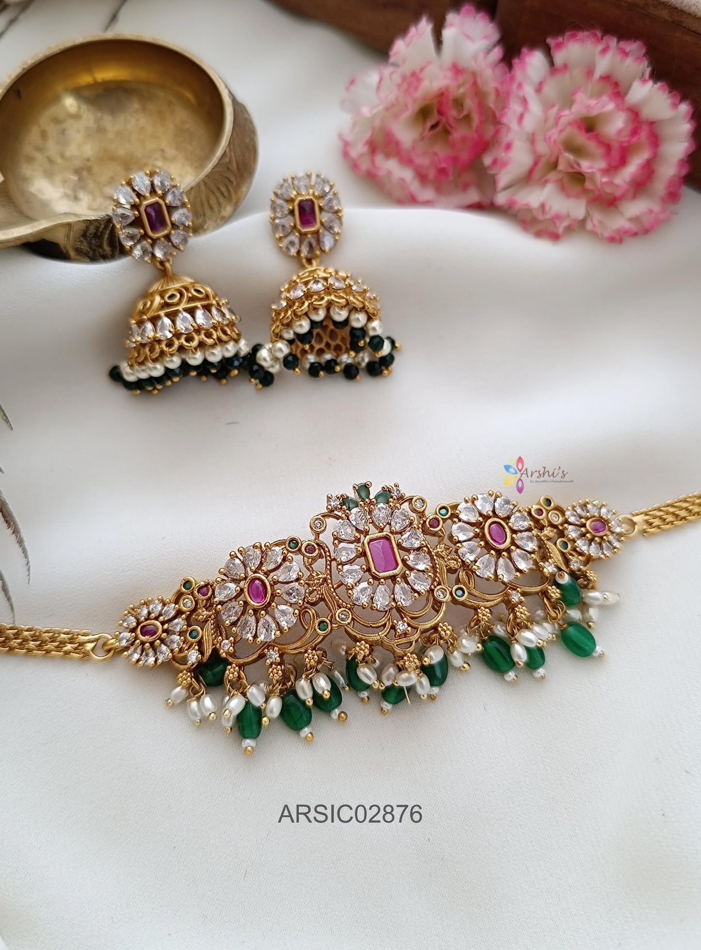 Stone with Green Bead Choker