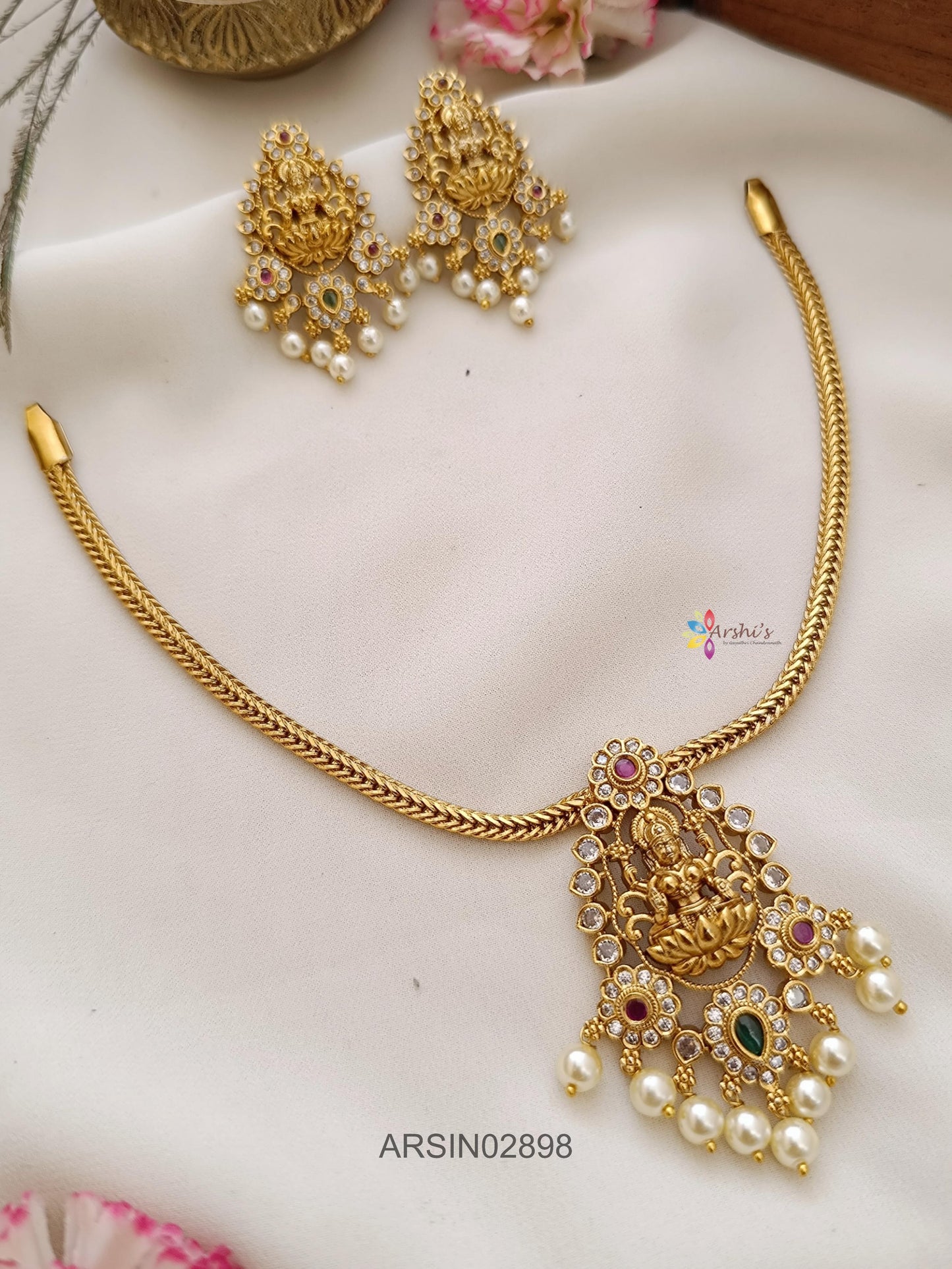 Lakshmi Pendant Attigai Necklace