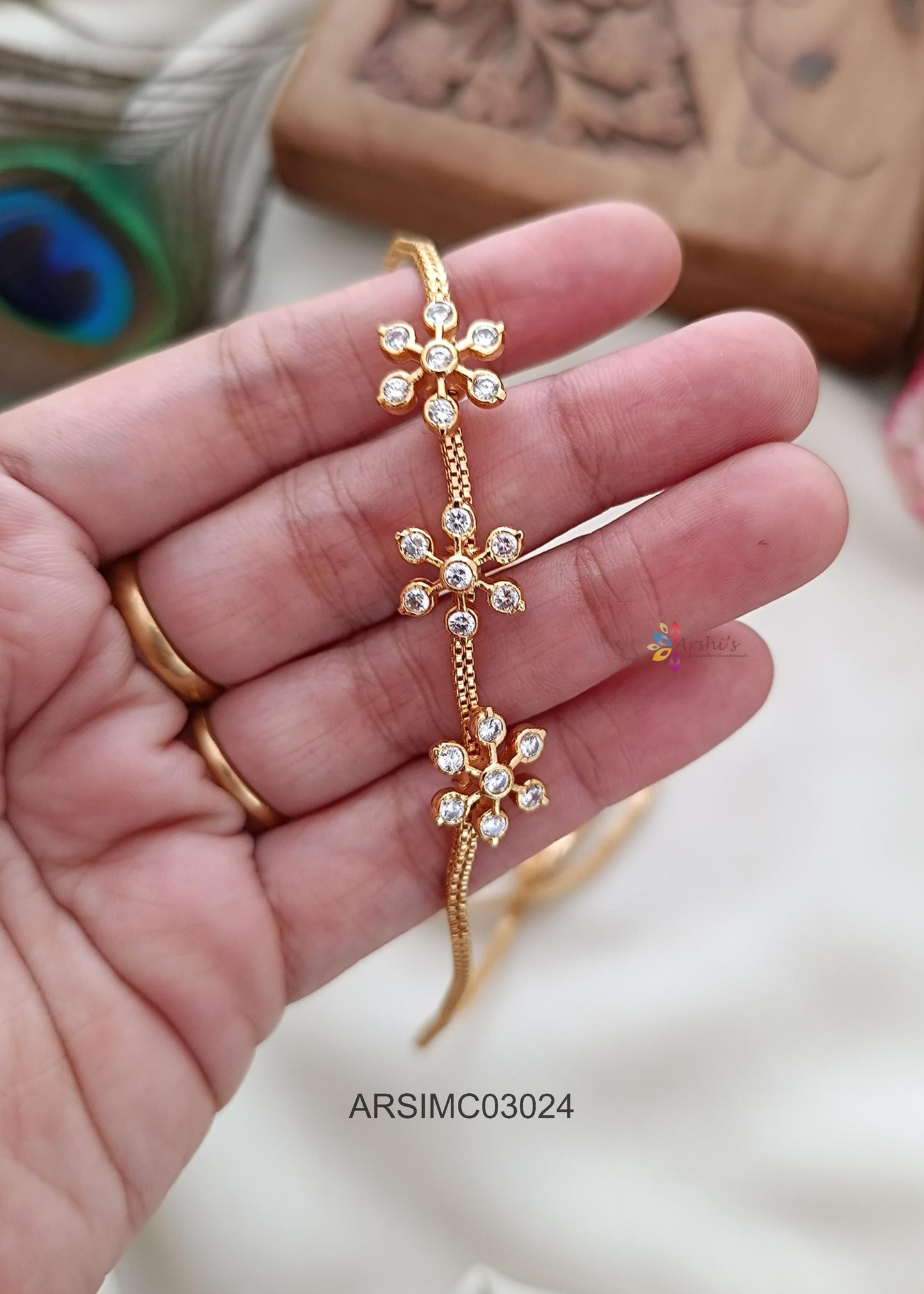 Three White Stone Side Locket Mugappu Chain