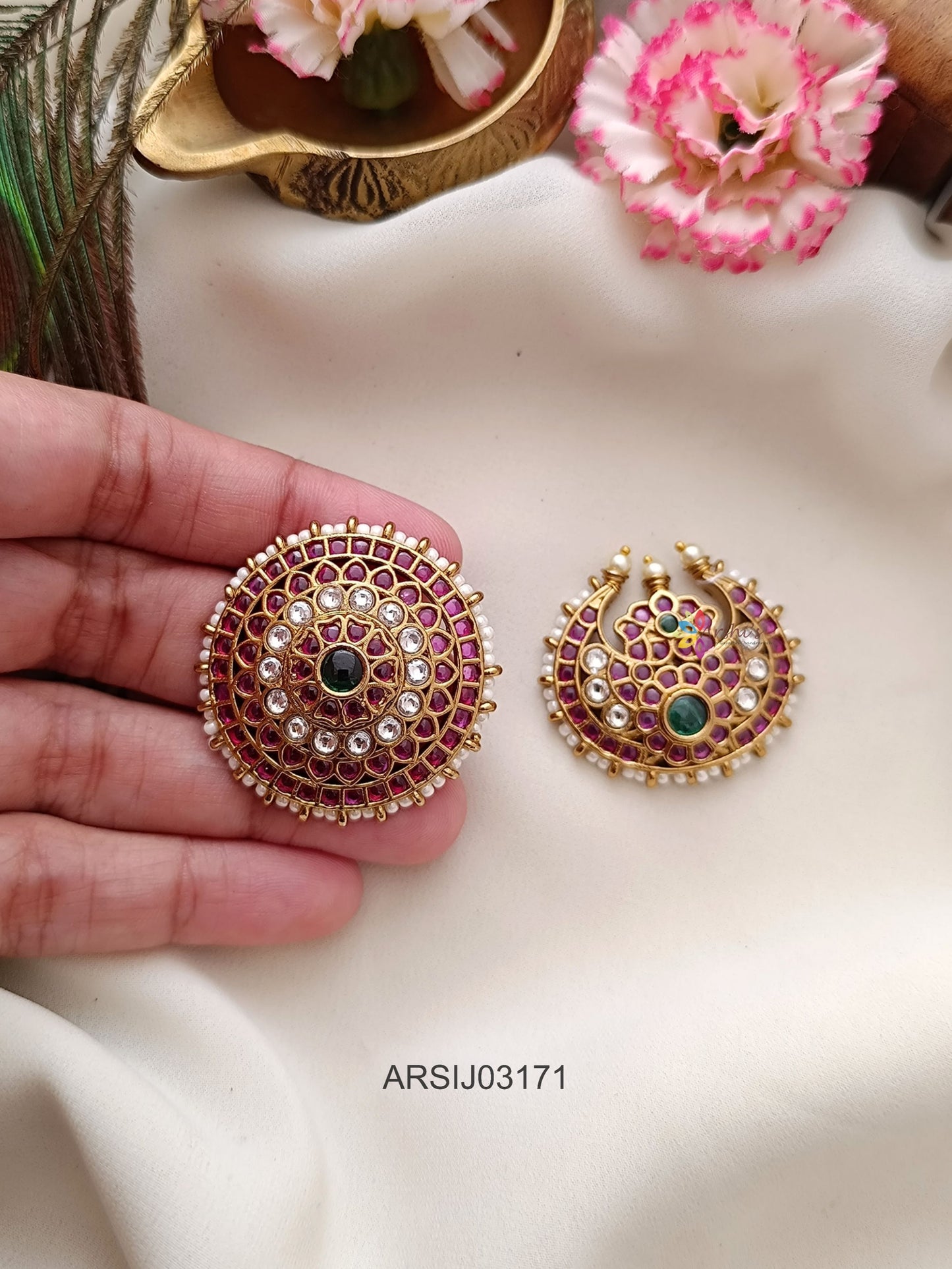 Kemp Stone with Pearl Surya Chandra Hair Brooch