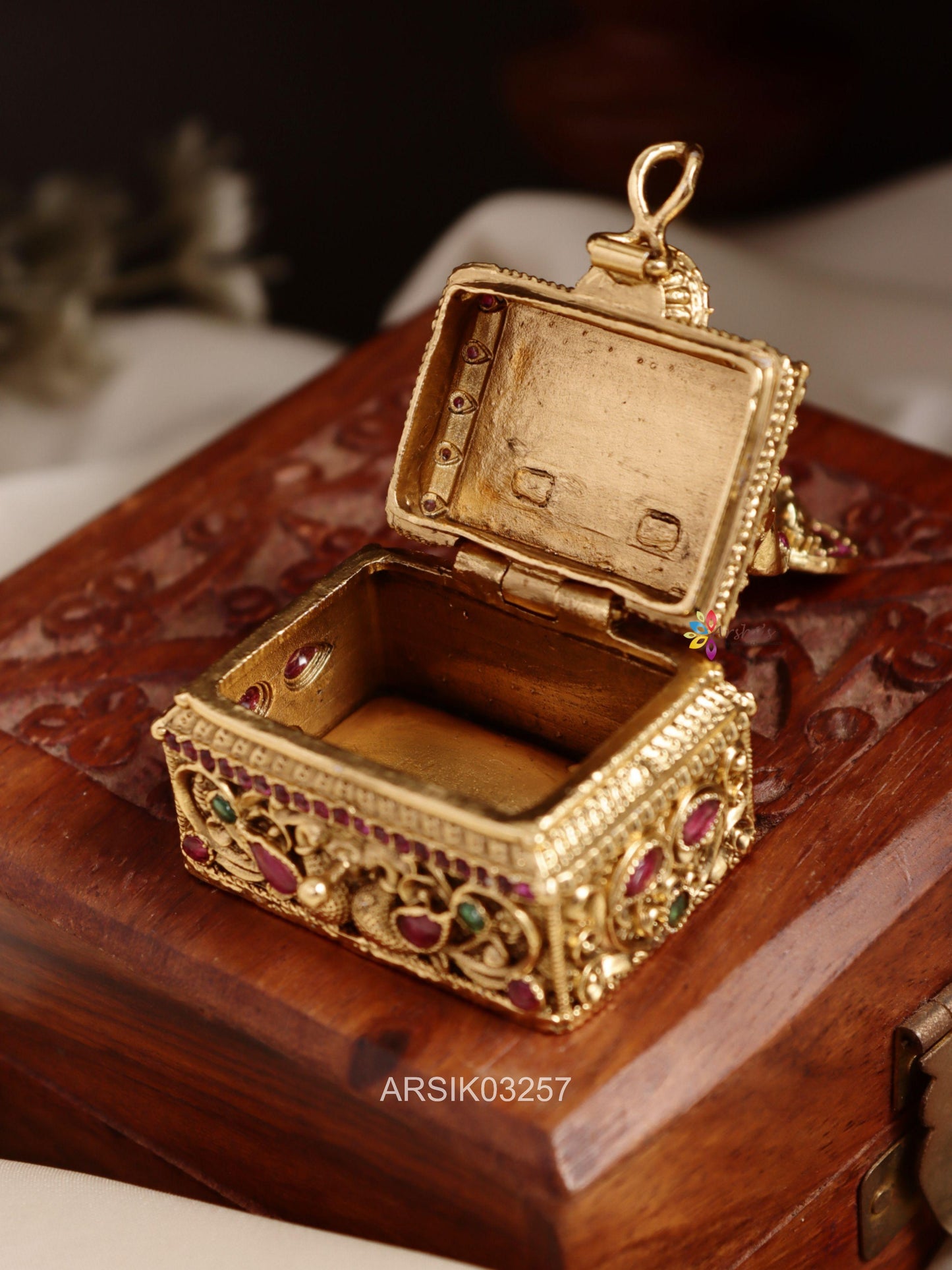 Kubera Kumkum Box