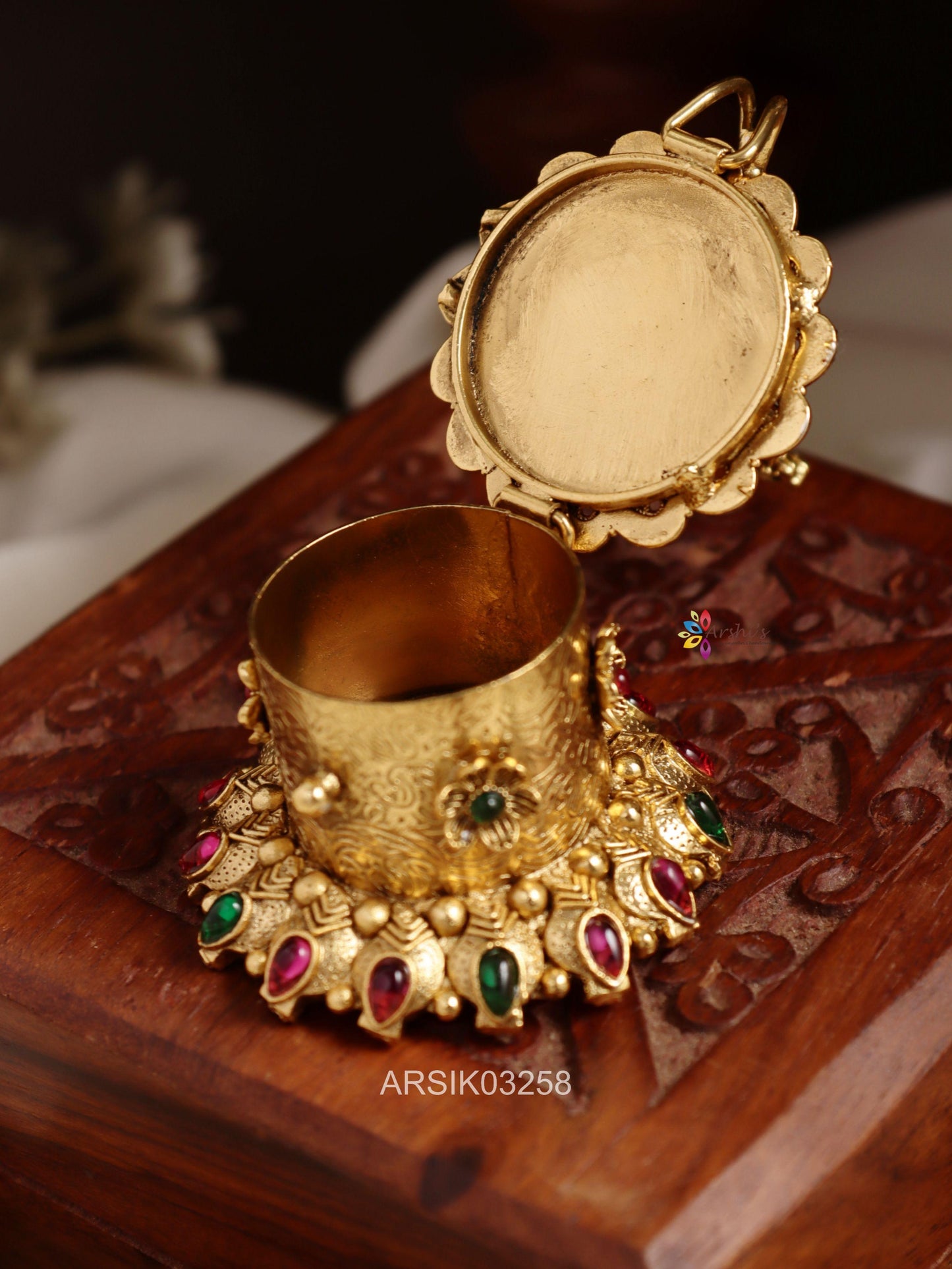 Radha Krisha Kumkum Box