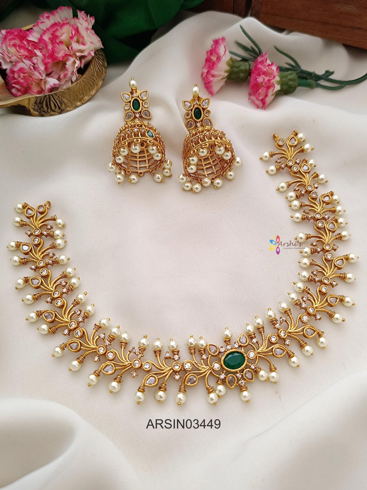 Emerald Stone Pearls Necklace