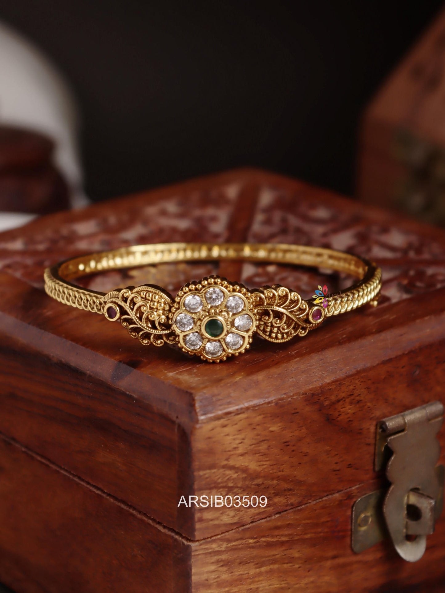 Flower Design Bracelet