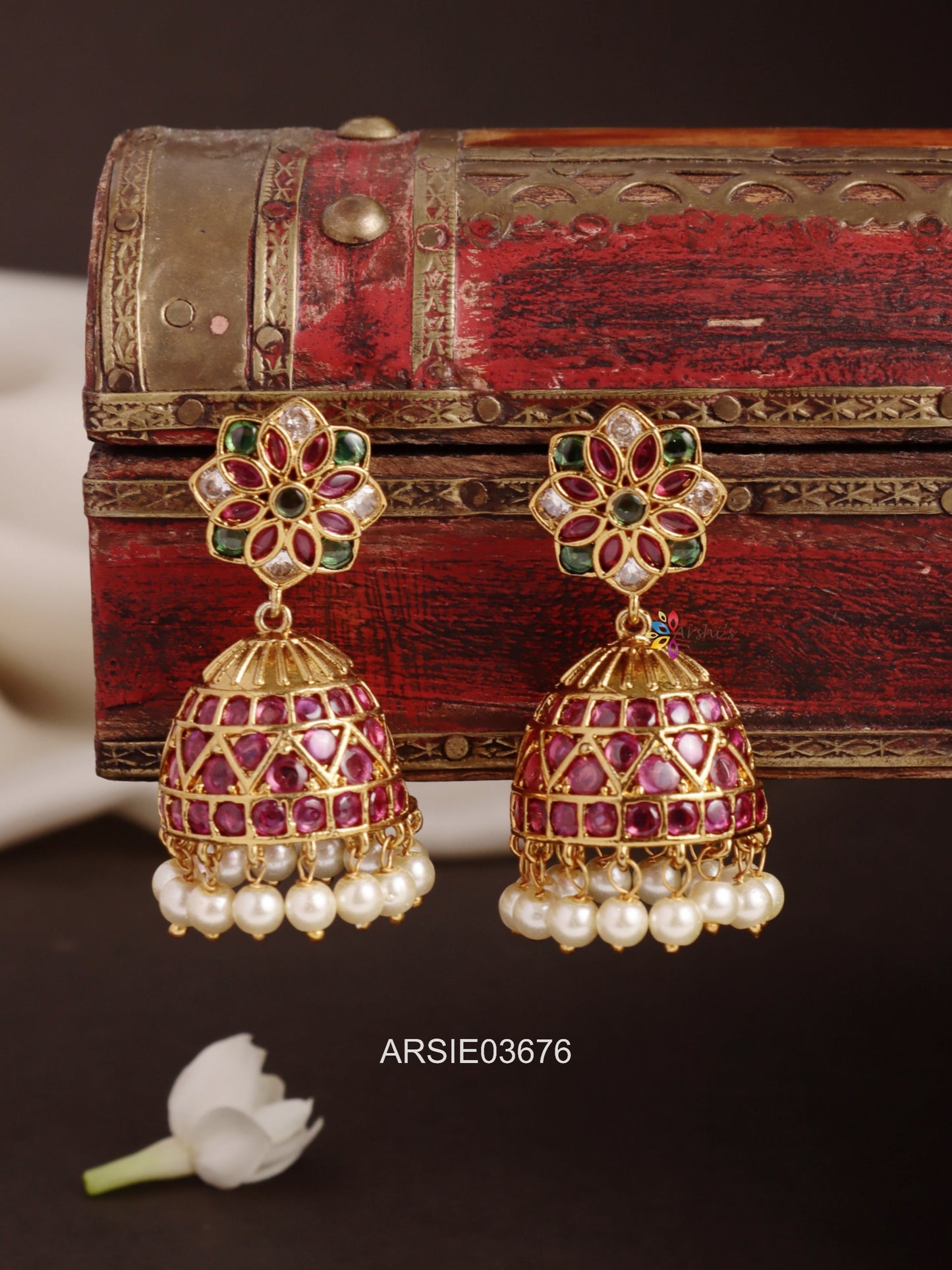 Flower Kemp Stone Jhumka