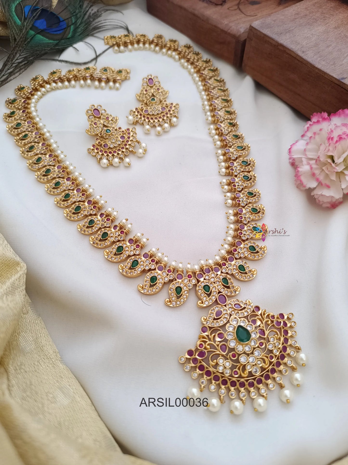 Mango with Emerald Stone Haram