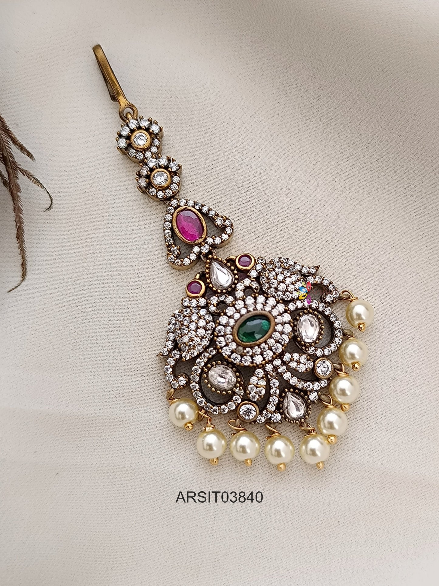 Victorian Pearl Drops Maang Tikka