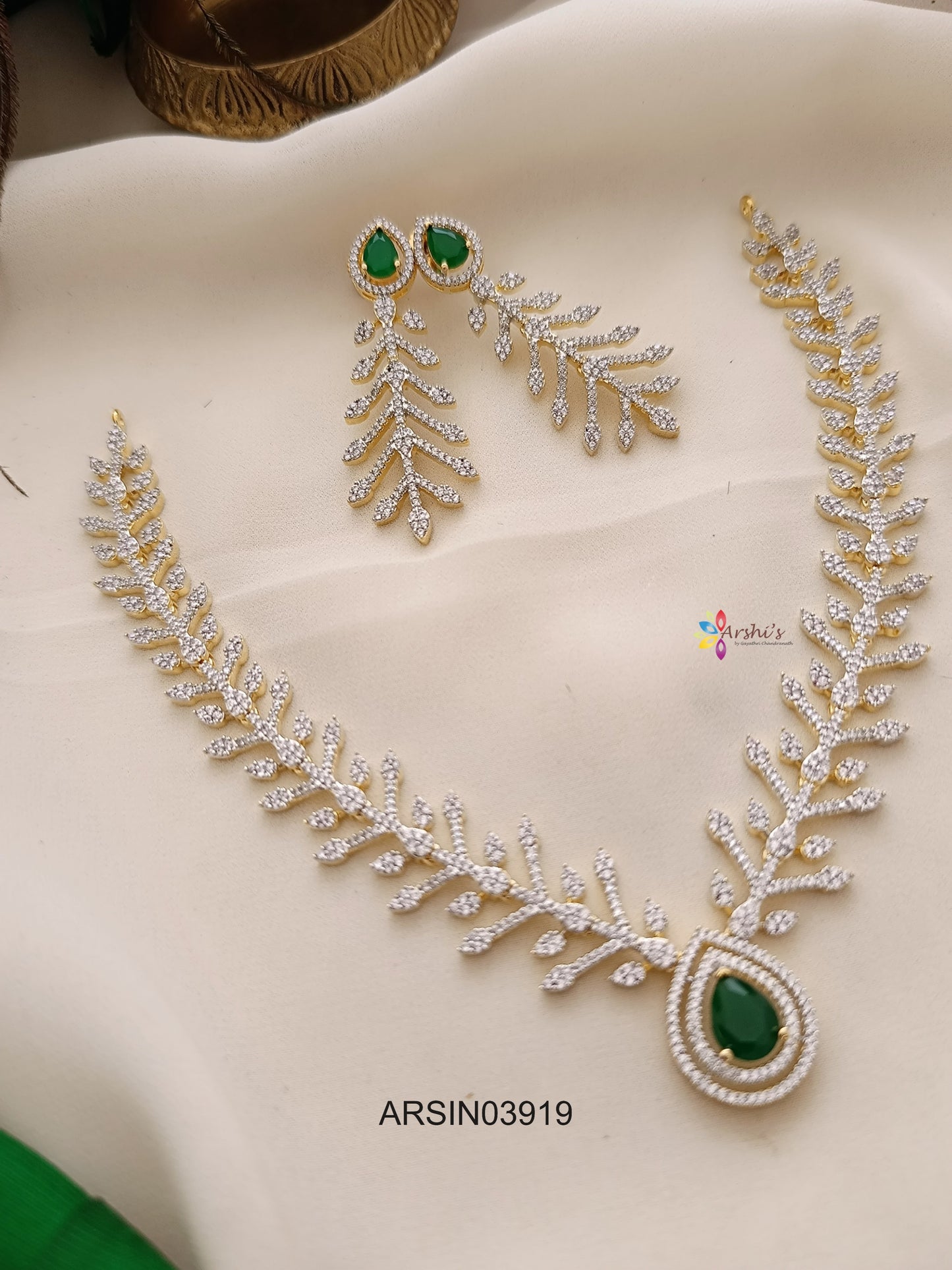 Diamond Look Like White and Green Stone Necklace