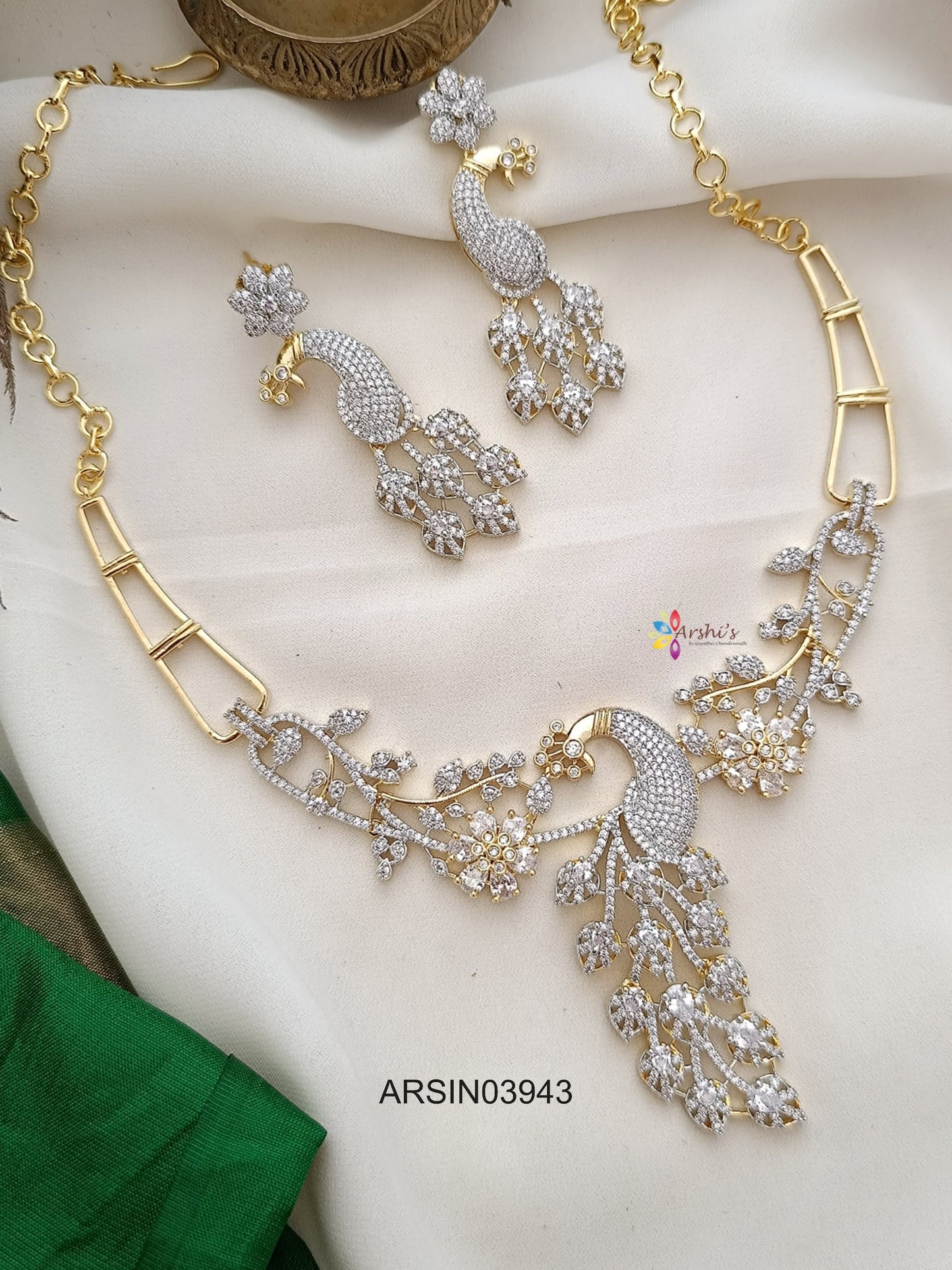 Peacock White Stone Necklace
