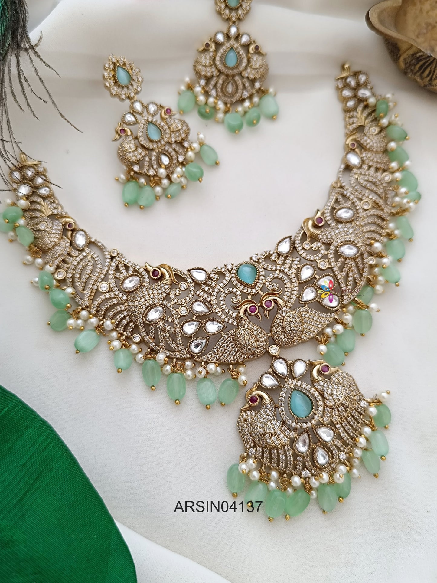 Peacock Victorian Pale Green Bead Necklace