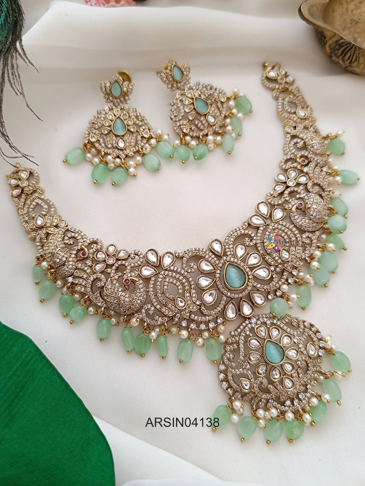 Floral Victorian Pale Green Bead Necklace