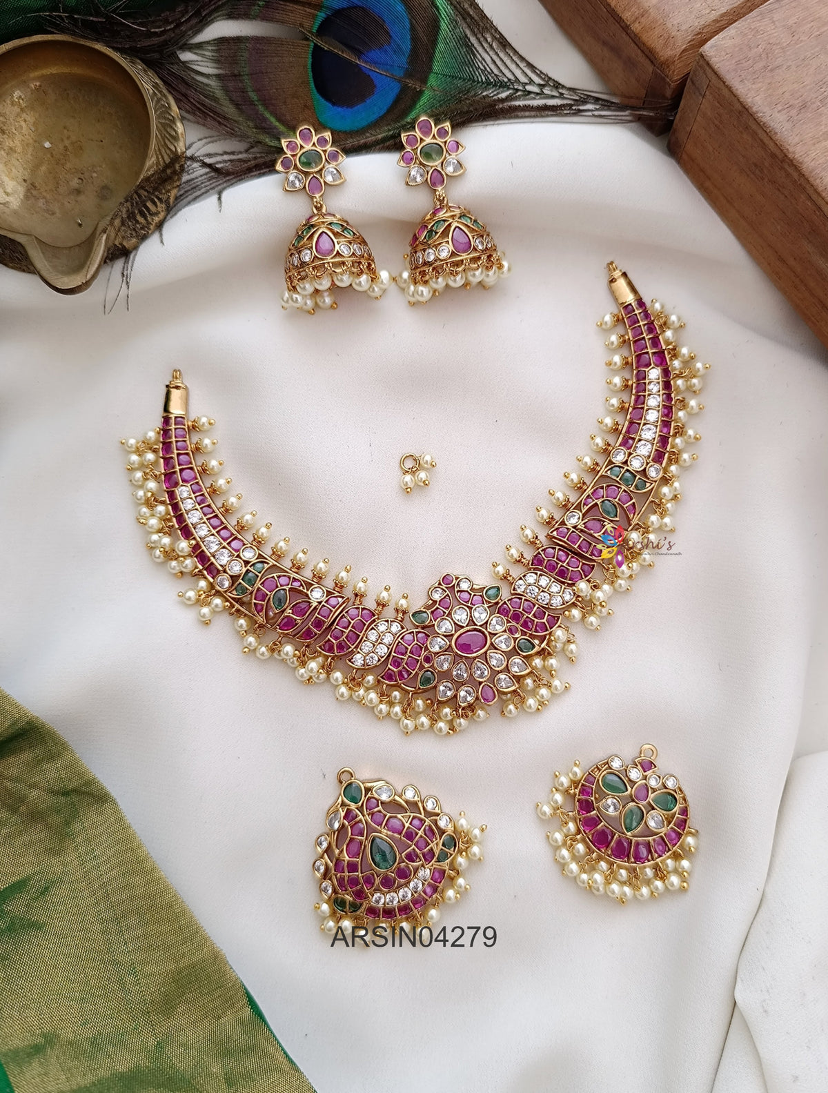 Peacock Kemp Stone Guttapusalu Necklace