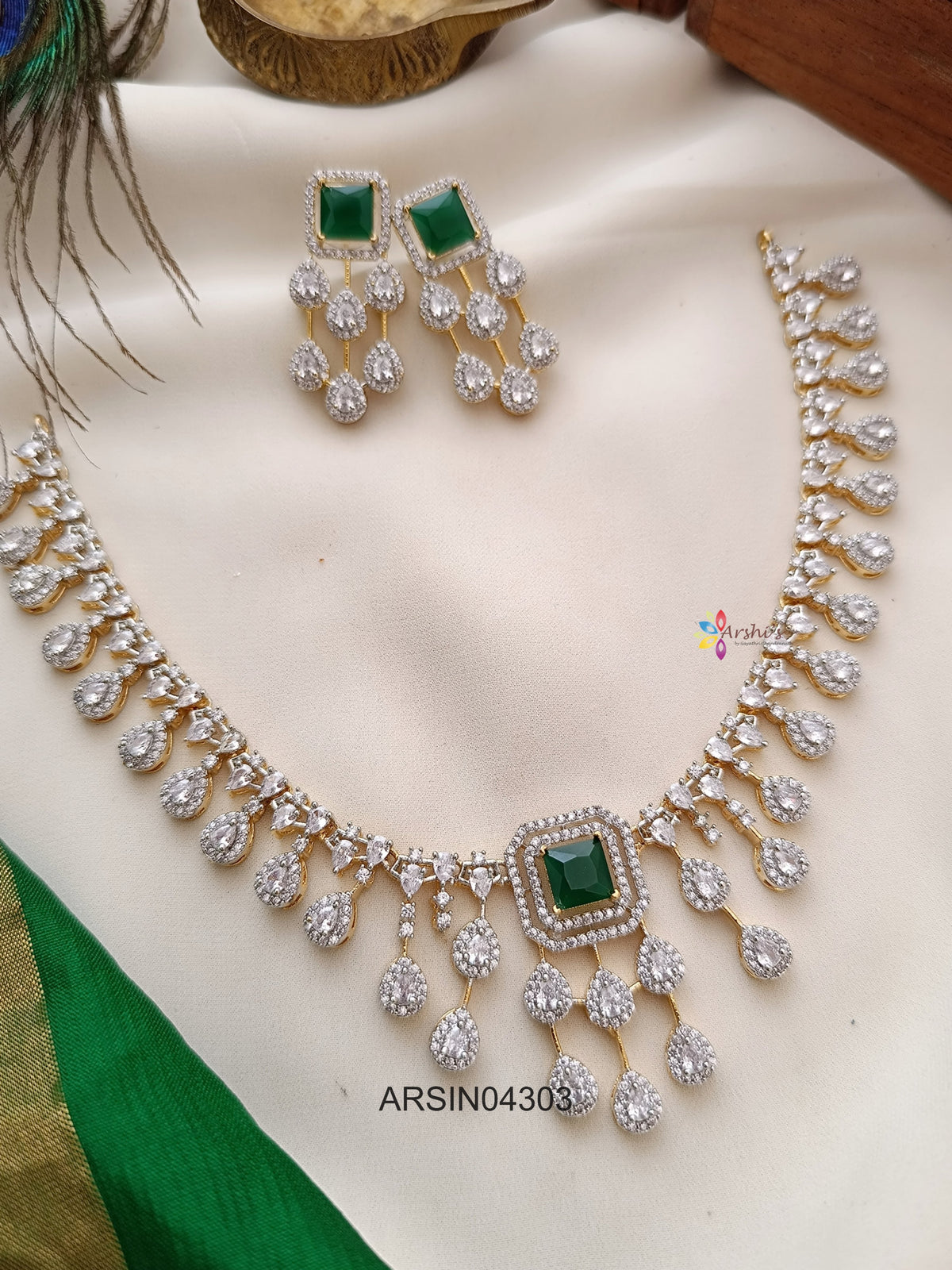 Diamond Look Like Emerald Necklace