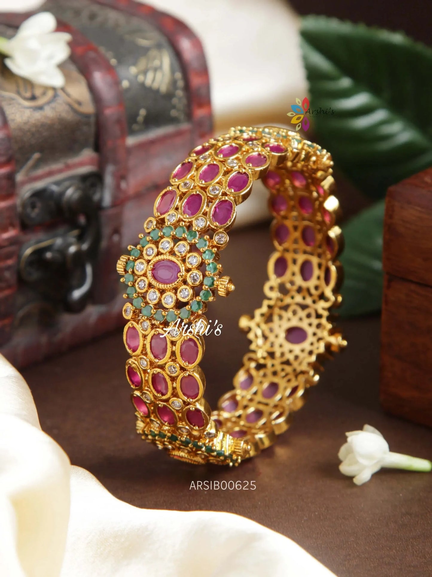 Kemp AD Stone Single Kada Bangle