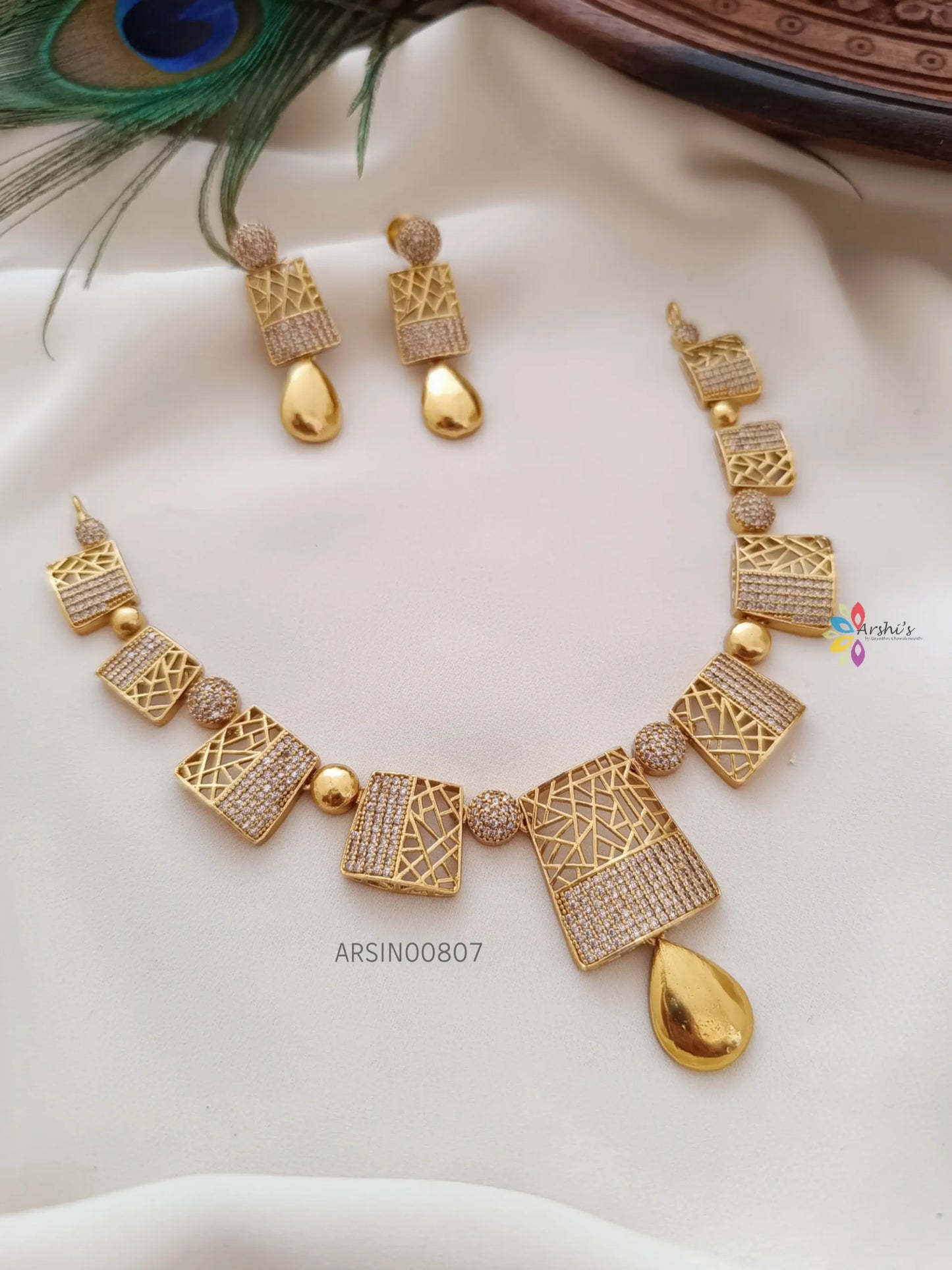 Beautiful AD necklace