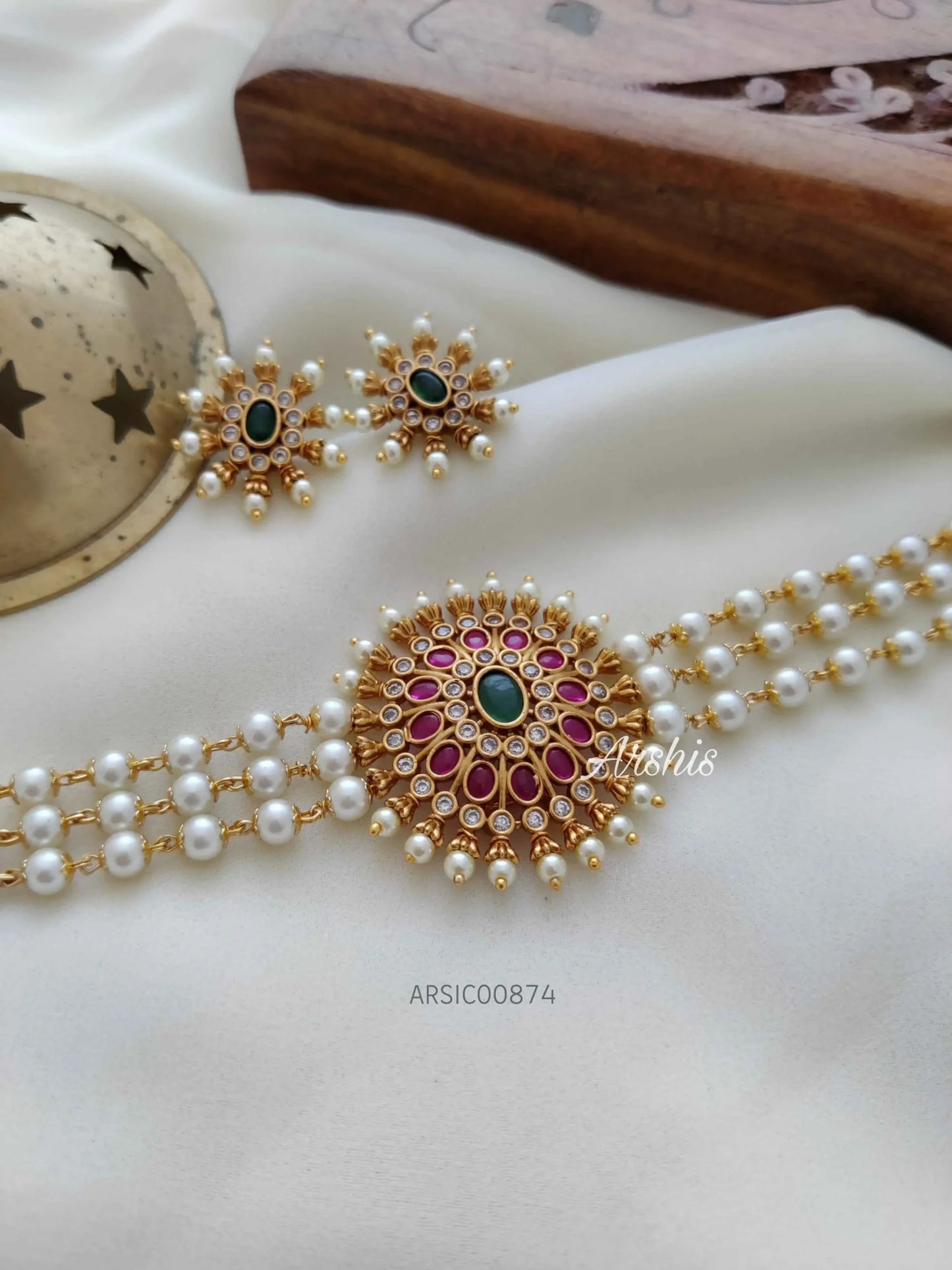 Three Pearl Layer Choker