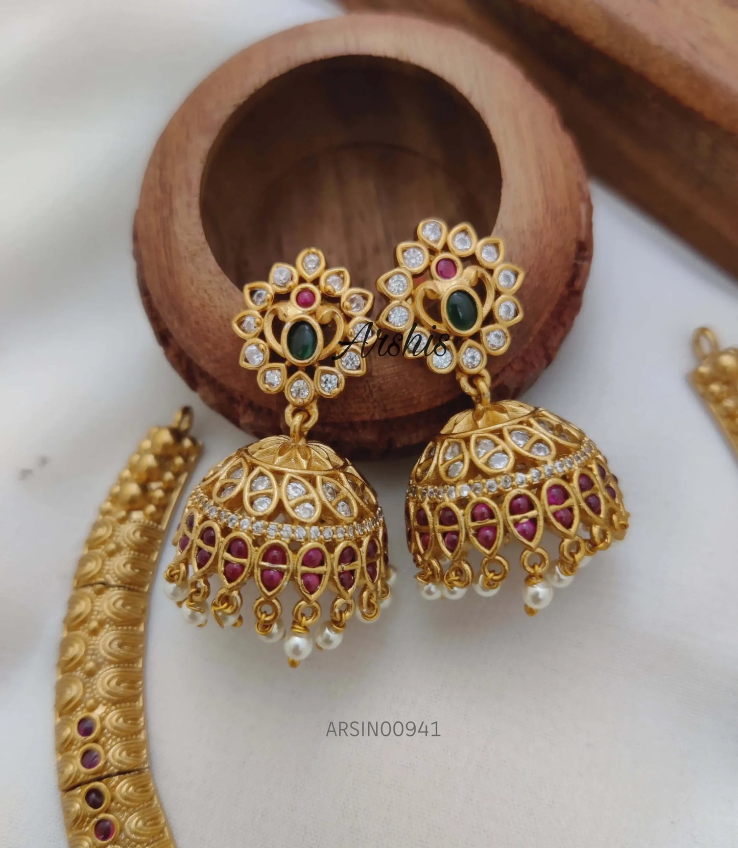 AD Stone Pendant Kante Necklace