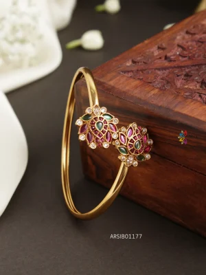 Lotus Design Stone Bracelet